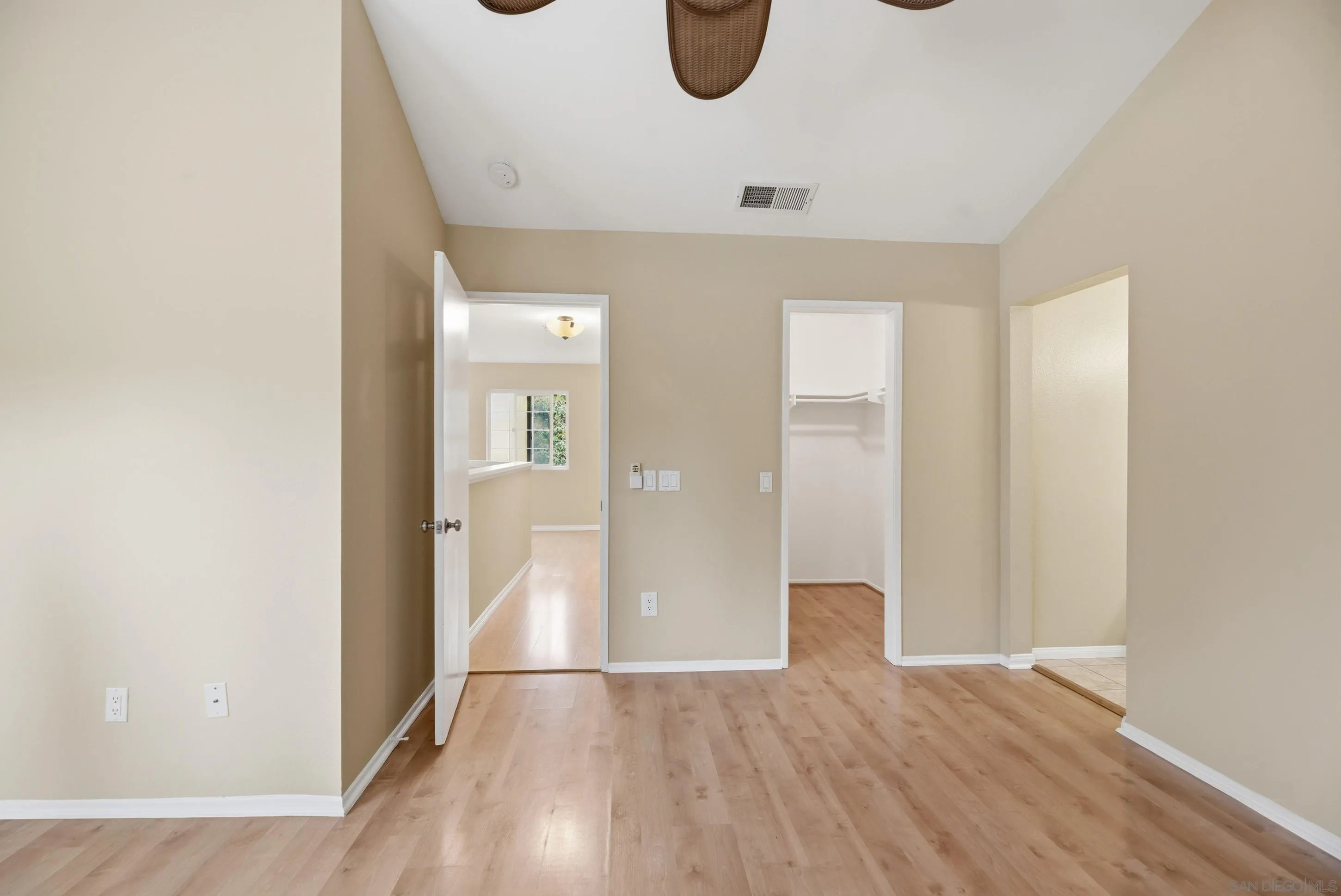 Photo #18: 260008117 Listing: Photo #18