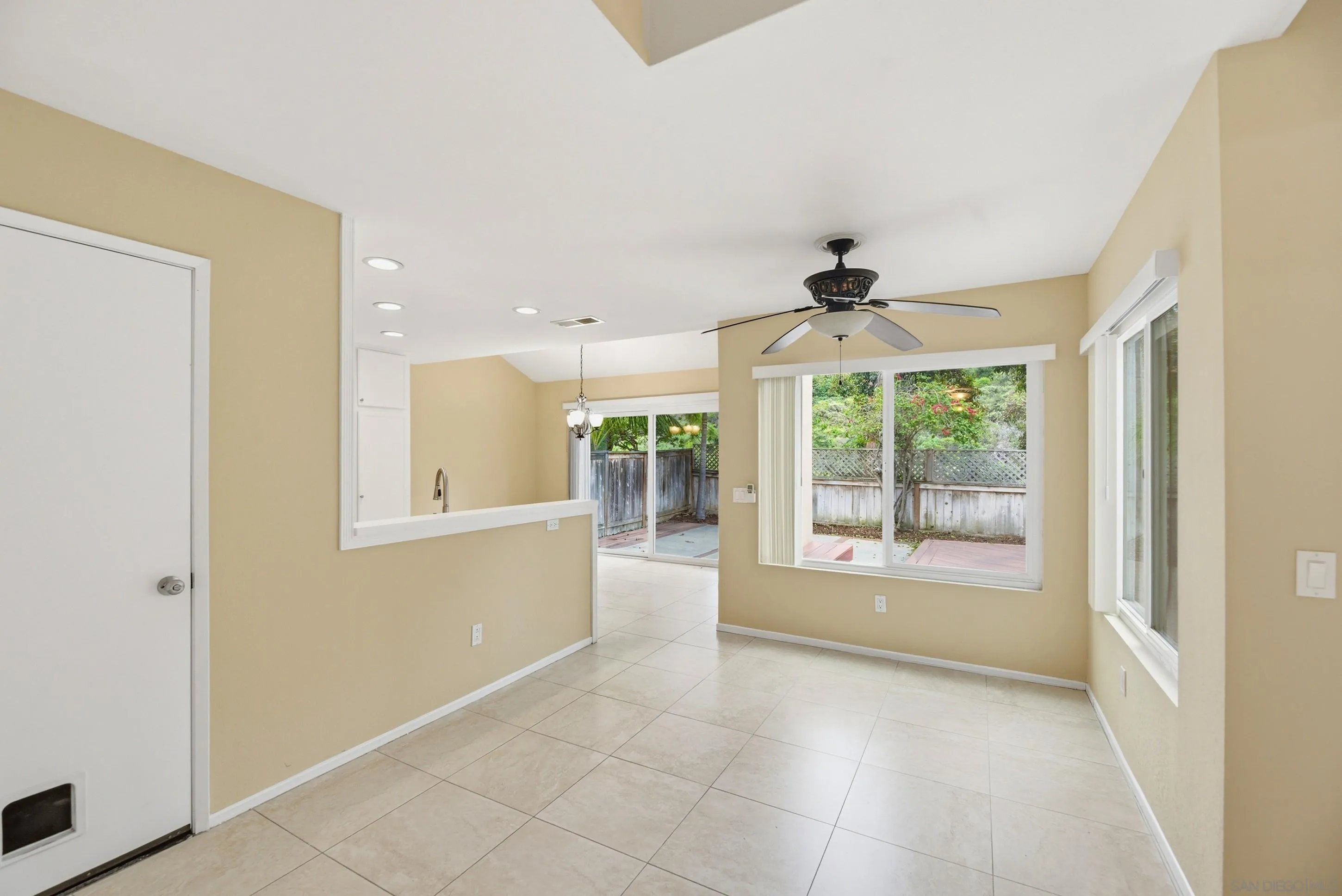 Photo #7: 260008117 Listing: Photo #7
