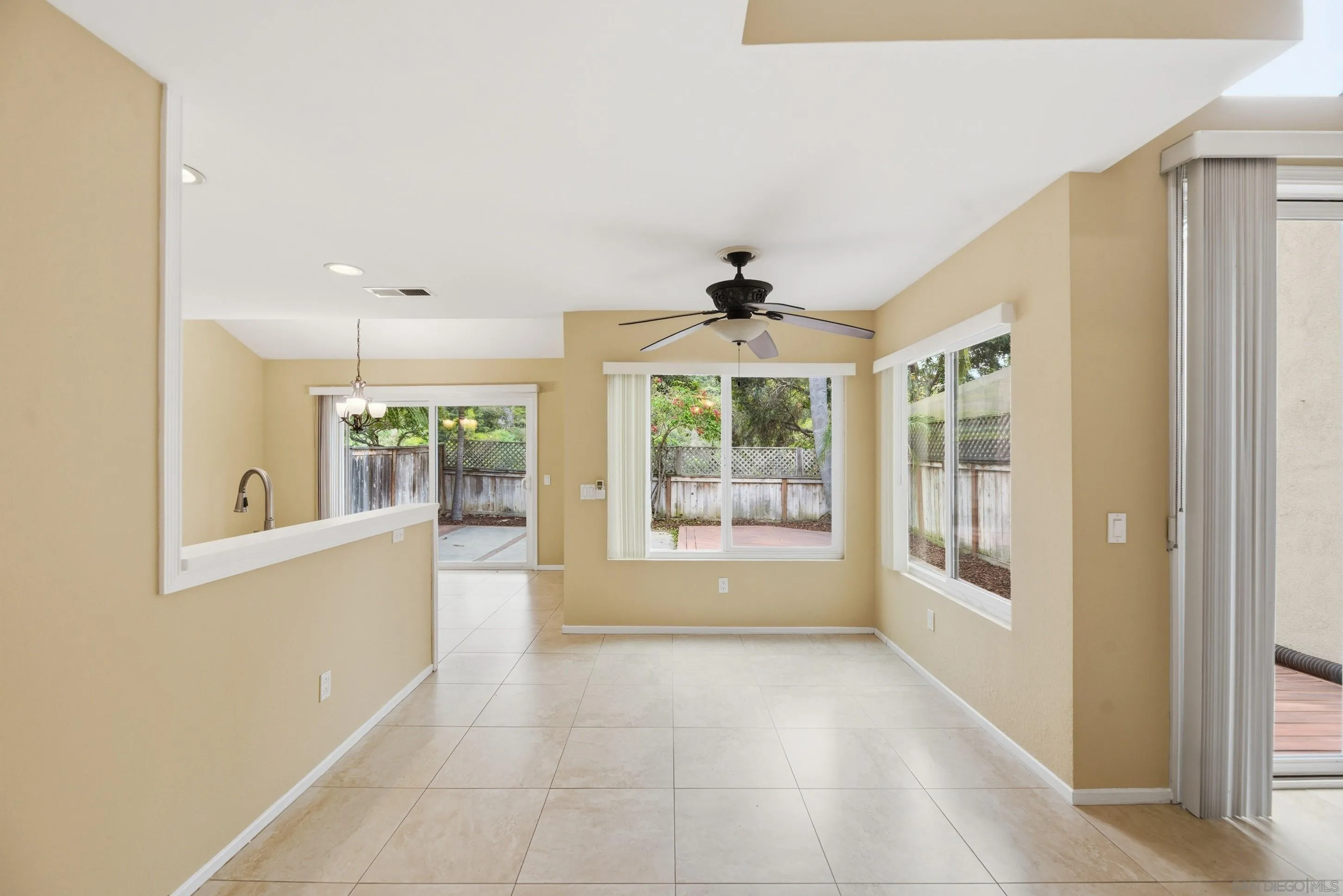 Photo #8: 260008117 Listing: Photo #8