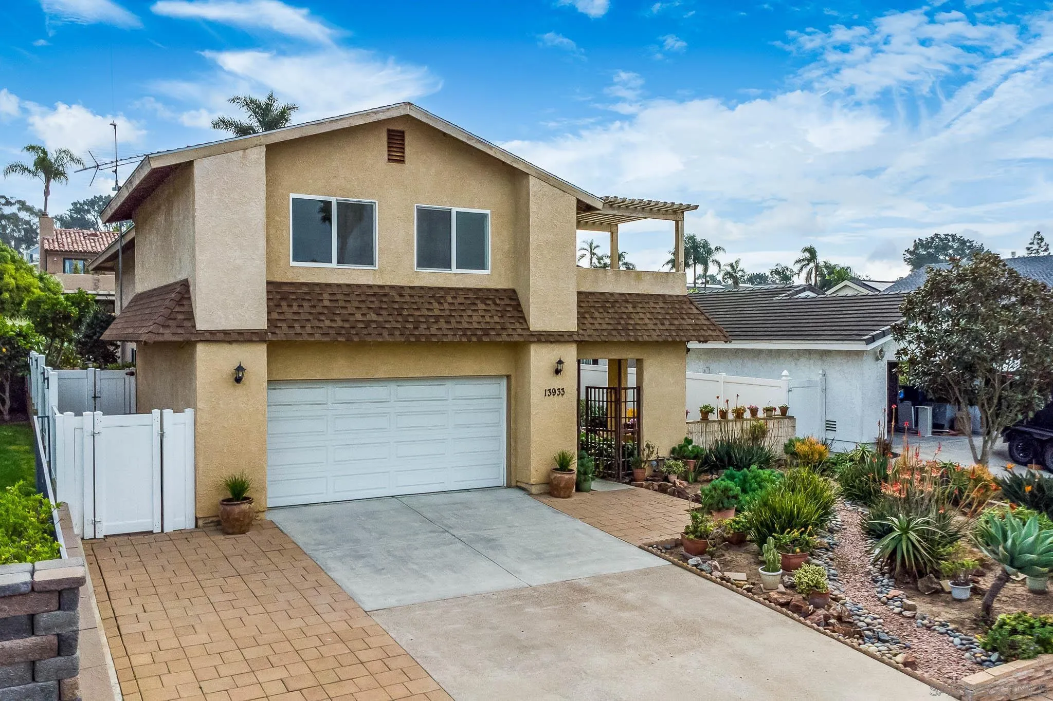 https://cdn.realtyfeed.com/cdn/127/260008118/e81db51abc9bf8c2699990256e318094.webp