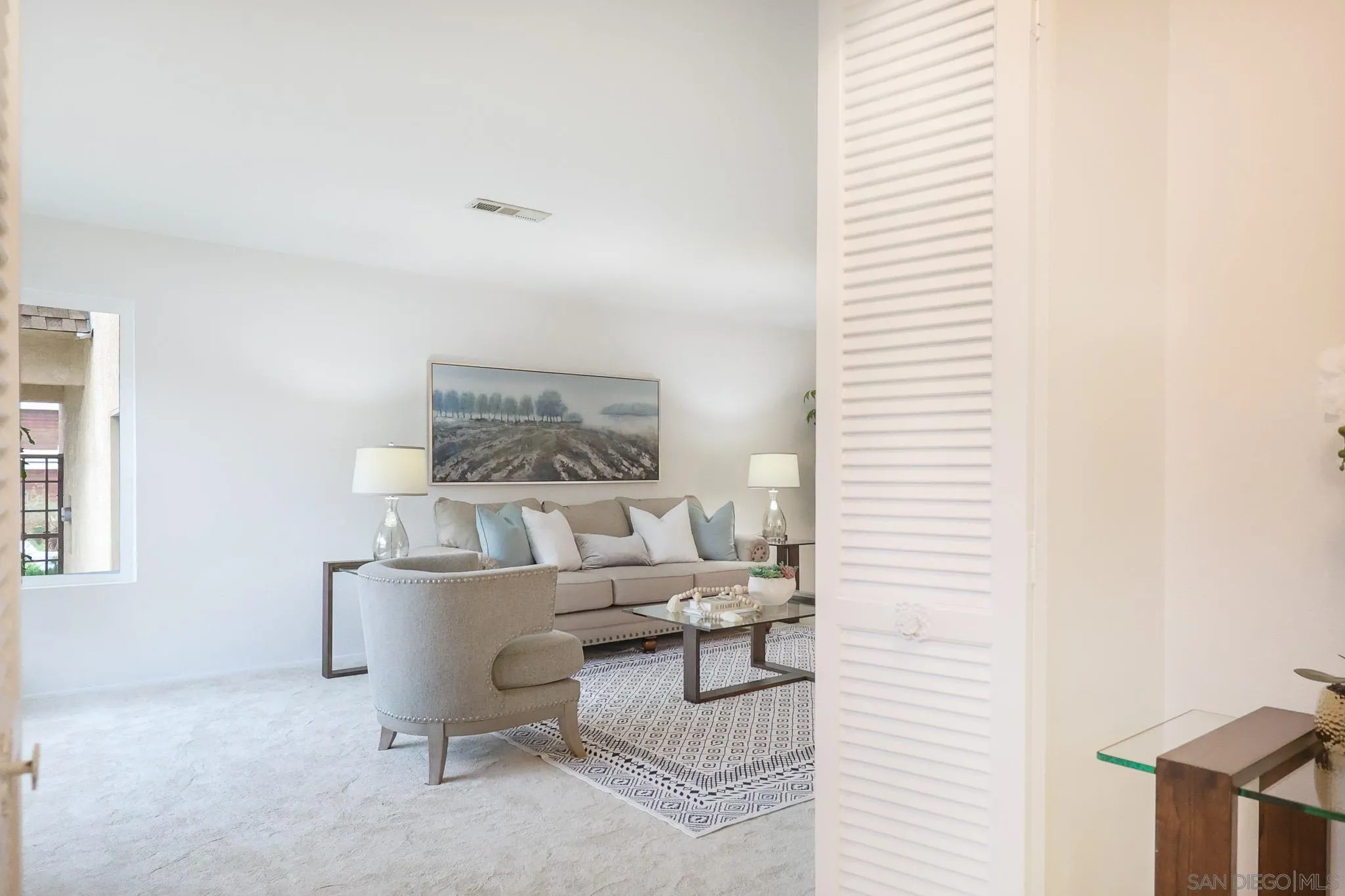 https://cdn.realtyfeed.com/cdn/127/260008118/f23dc55063ad64804270ac9588ff542e.webp