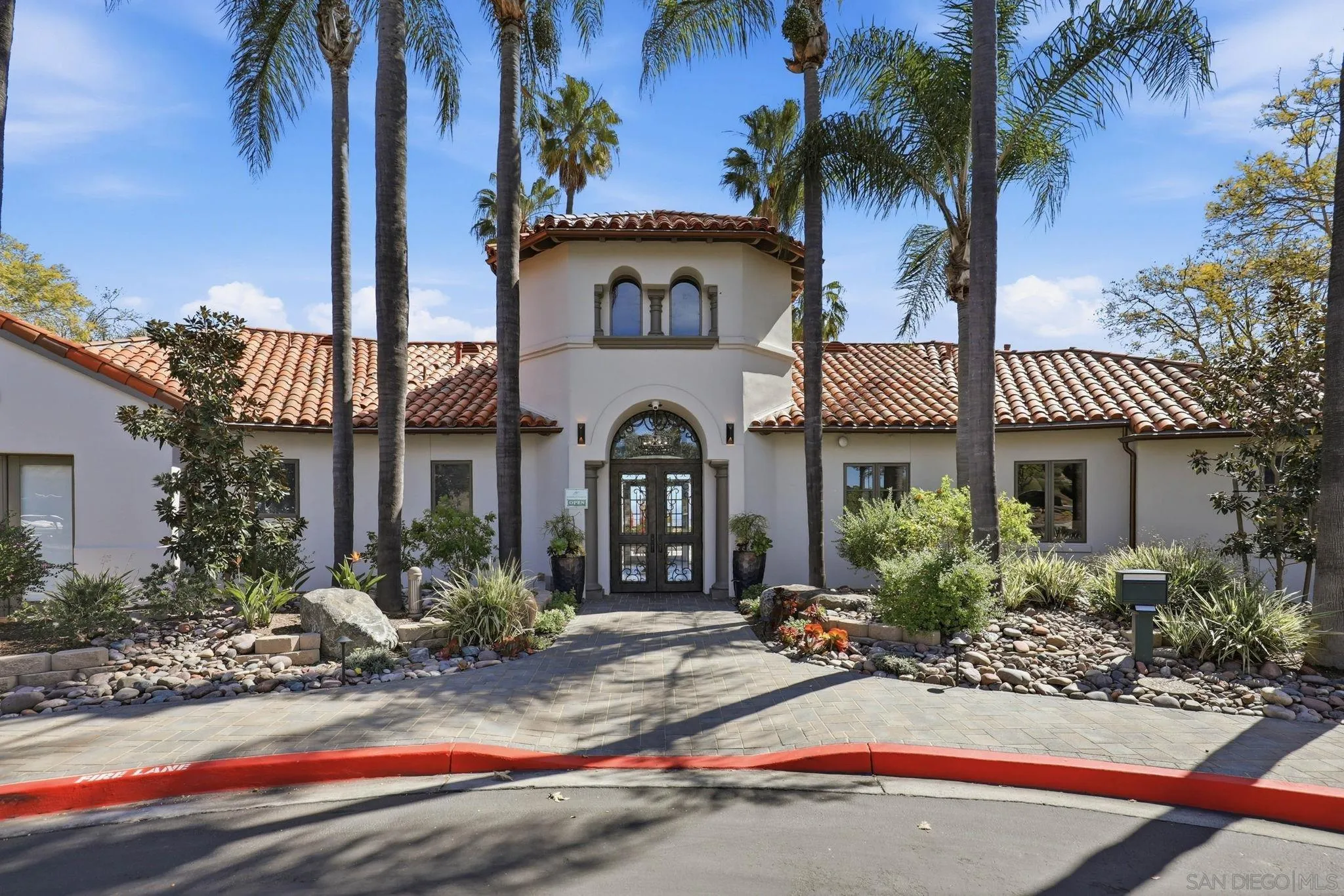 https://cdn.realtyfeed.com/cdn/127/260008121/659a002672f8edbf91f211c3d20831a7.webp