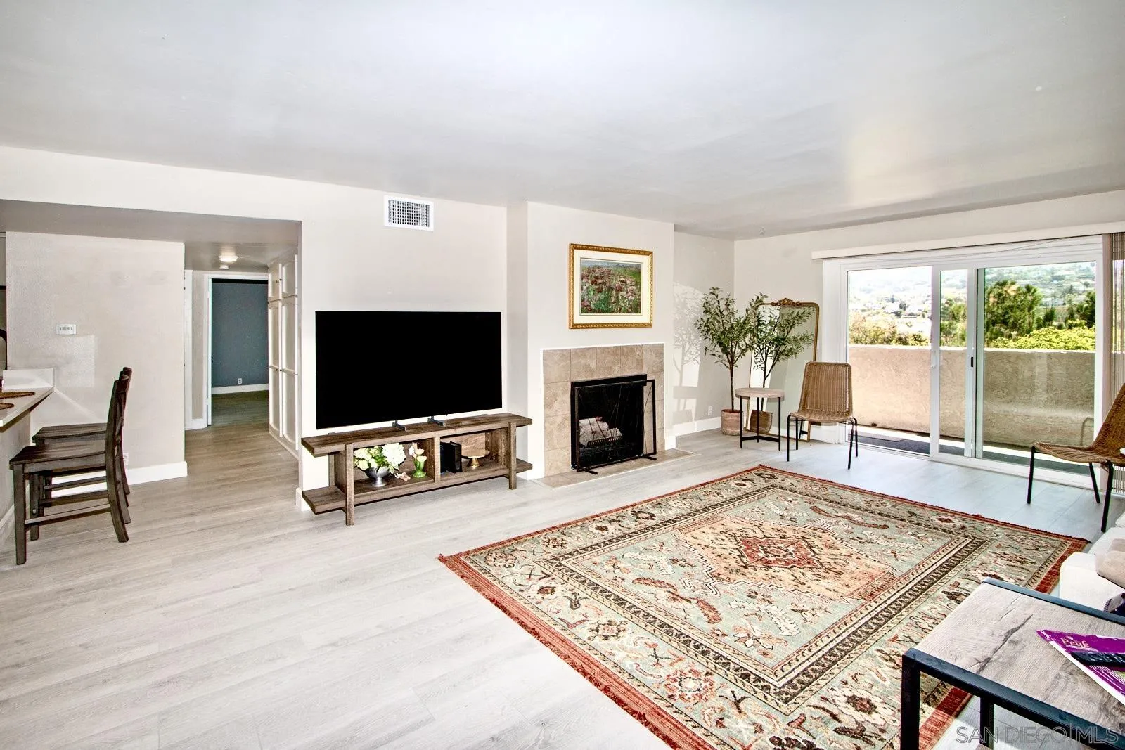 Photo #12: 260008126 Listing: Photo #12