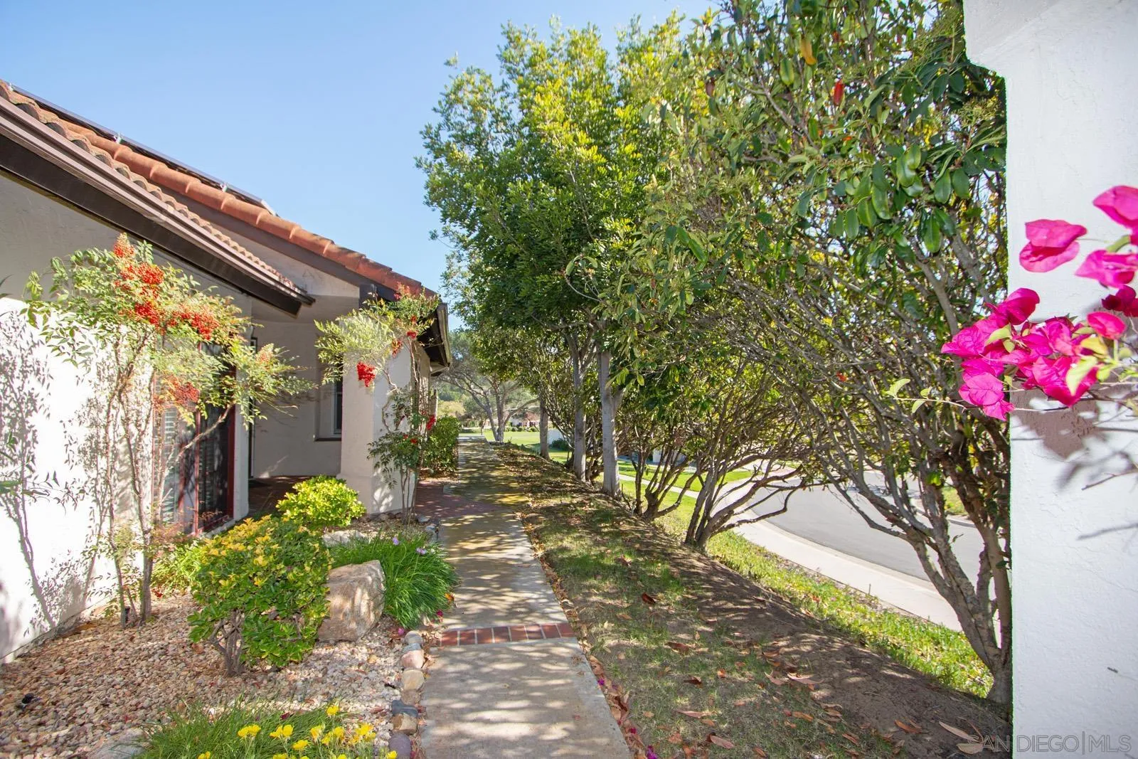https://cdn.realtyfeed.com/cdn/127/260008134/cfc316383a53648dfc21aab6f8c67eec.webp