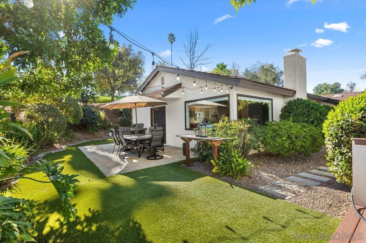 https://cdn.realtyfeed.com/cdn/127/260008141/002e3275e3c75946bf8bc60c07c254a5.webp