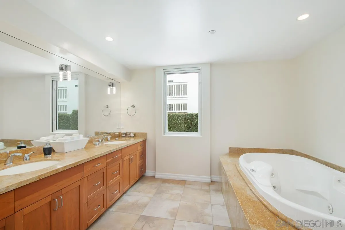 Photo #16: 260008142 Listing: Photo #16