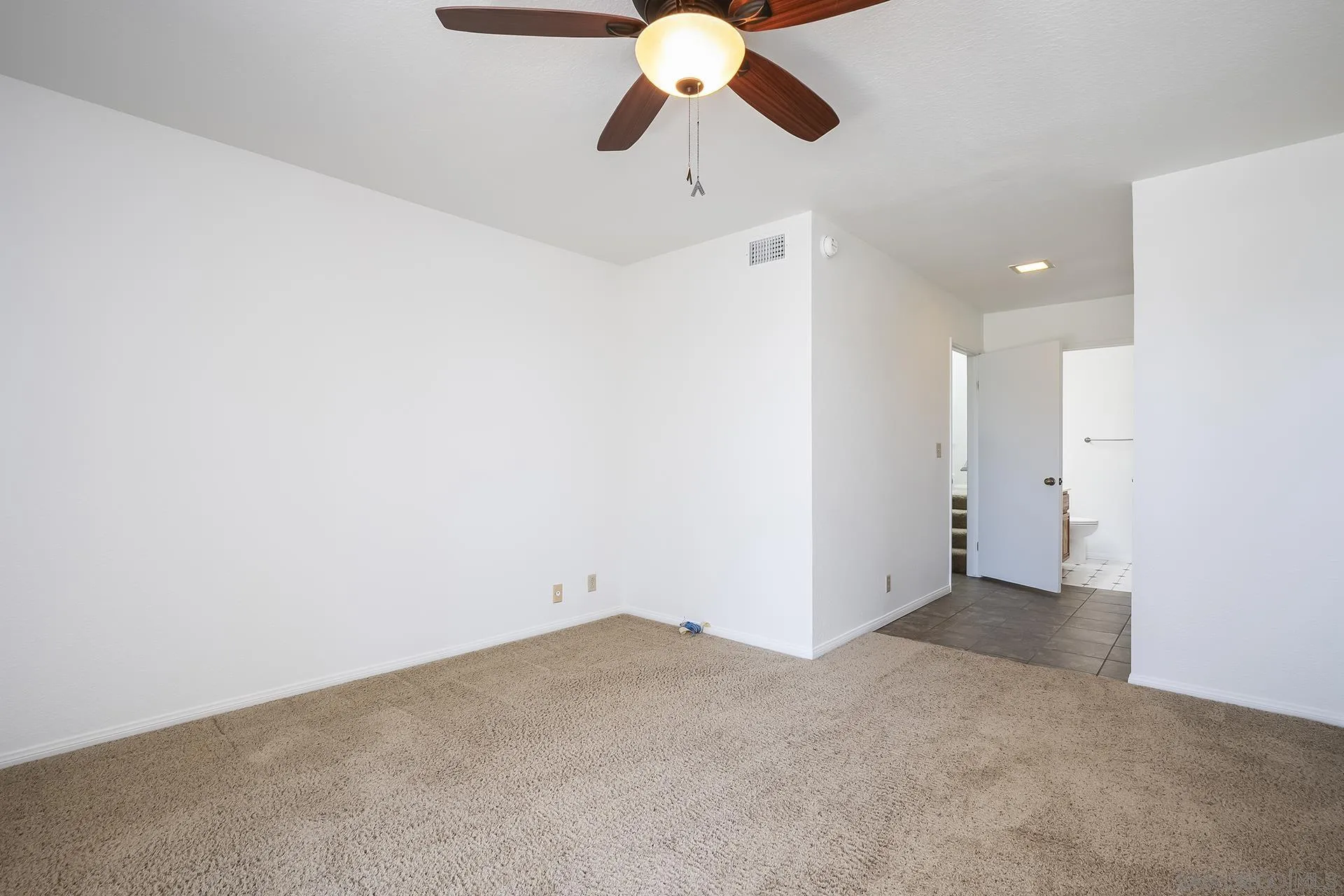 Photo #41: 260008144 Listing: Photo #41