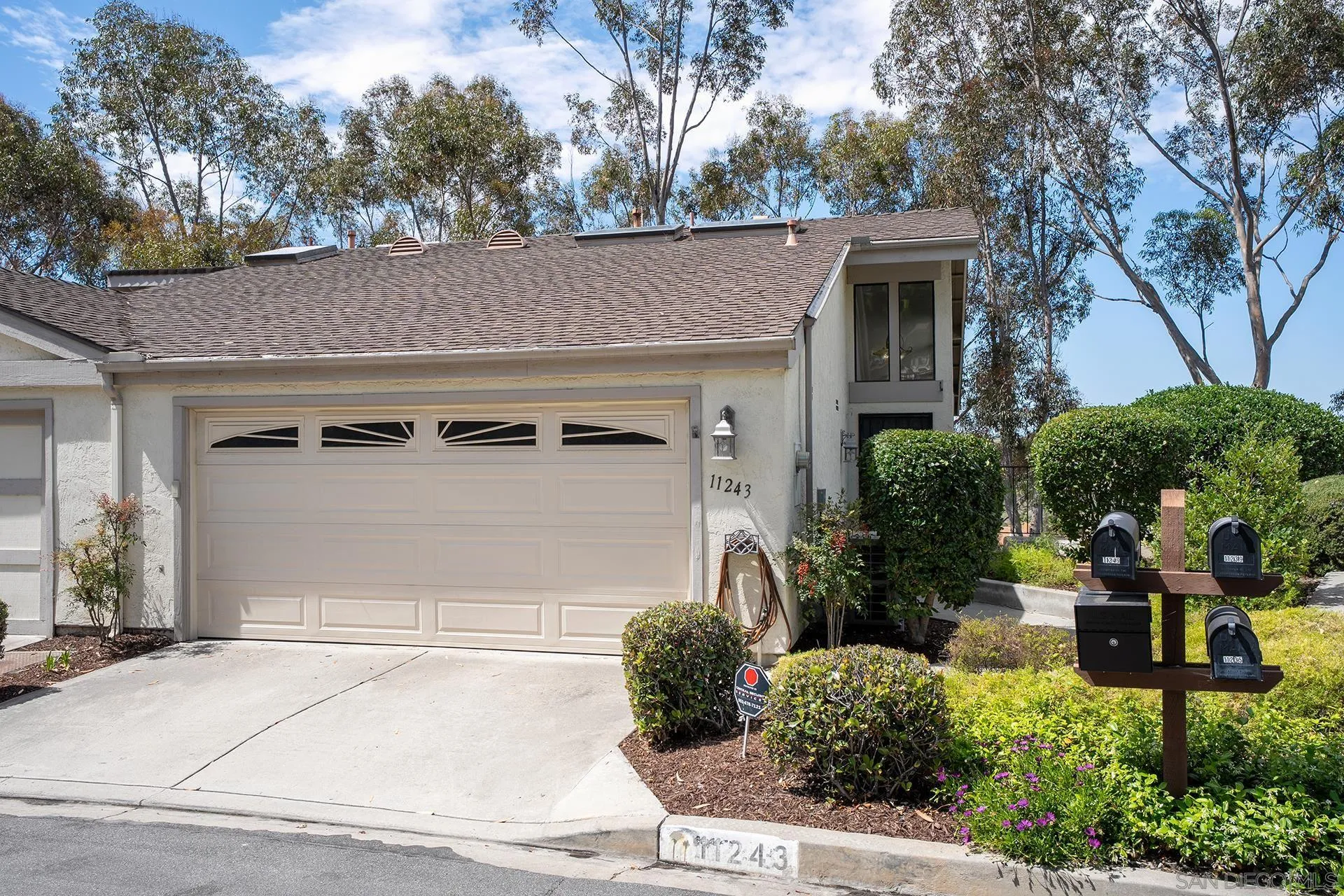 Photo #3: 260008144 Listing: Photo #3