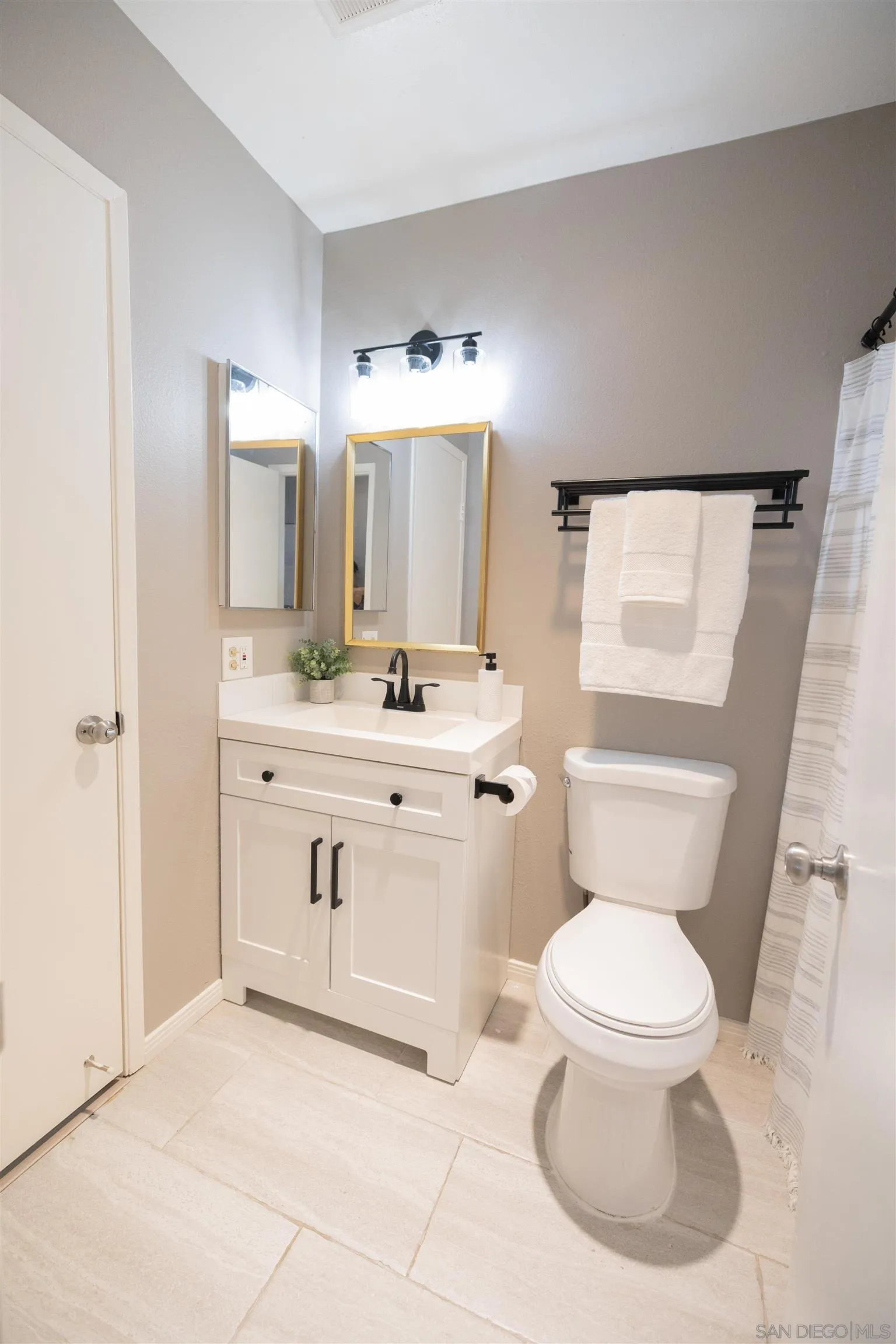 Photo #15: 260008146 Listing: Photo #15