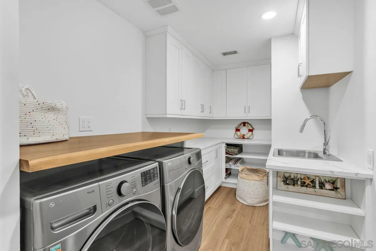 https://cdn.realtyfeed.com/cdn/127/260008154/00aa8c9500d7ba1c4723054b7418d6c8.webp