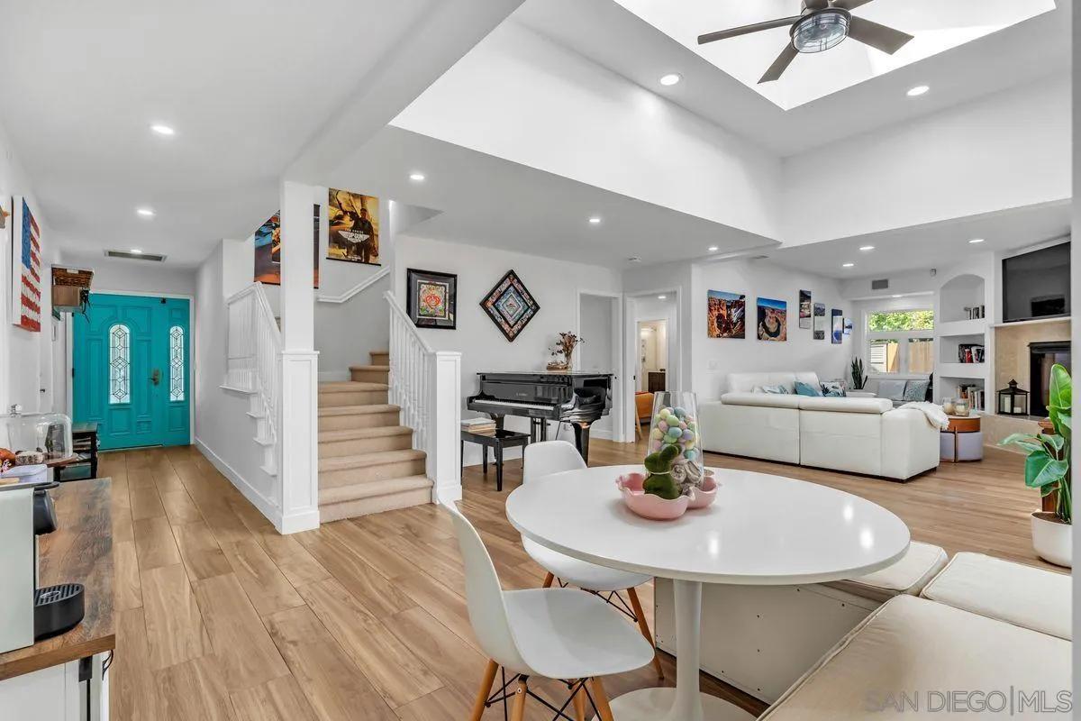 https://cdn.realtyfeed.com/cdn/127/260008154/aaf1f9e3f3e149df06bd093ec15a0a81.webp