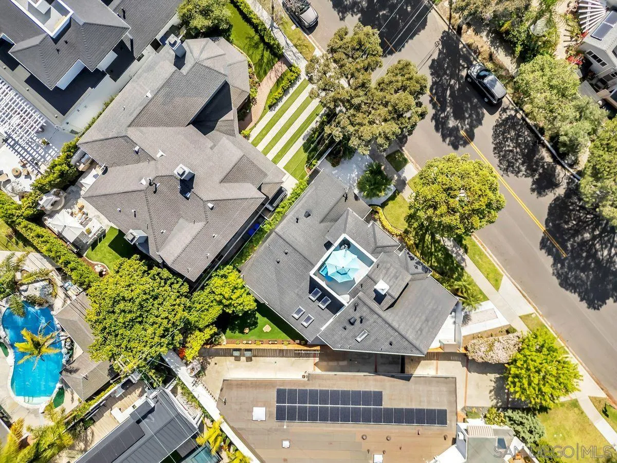 https://cdn.realtyfeed.com/cdn/127/260008154/af20910eb30c7806bb5f413b846114ad.webp
