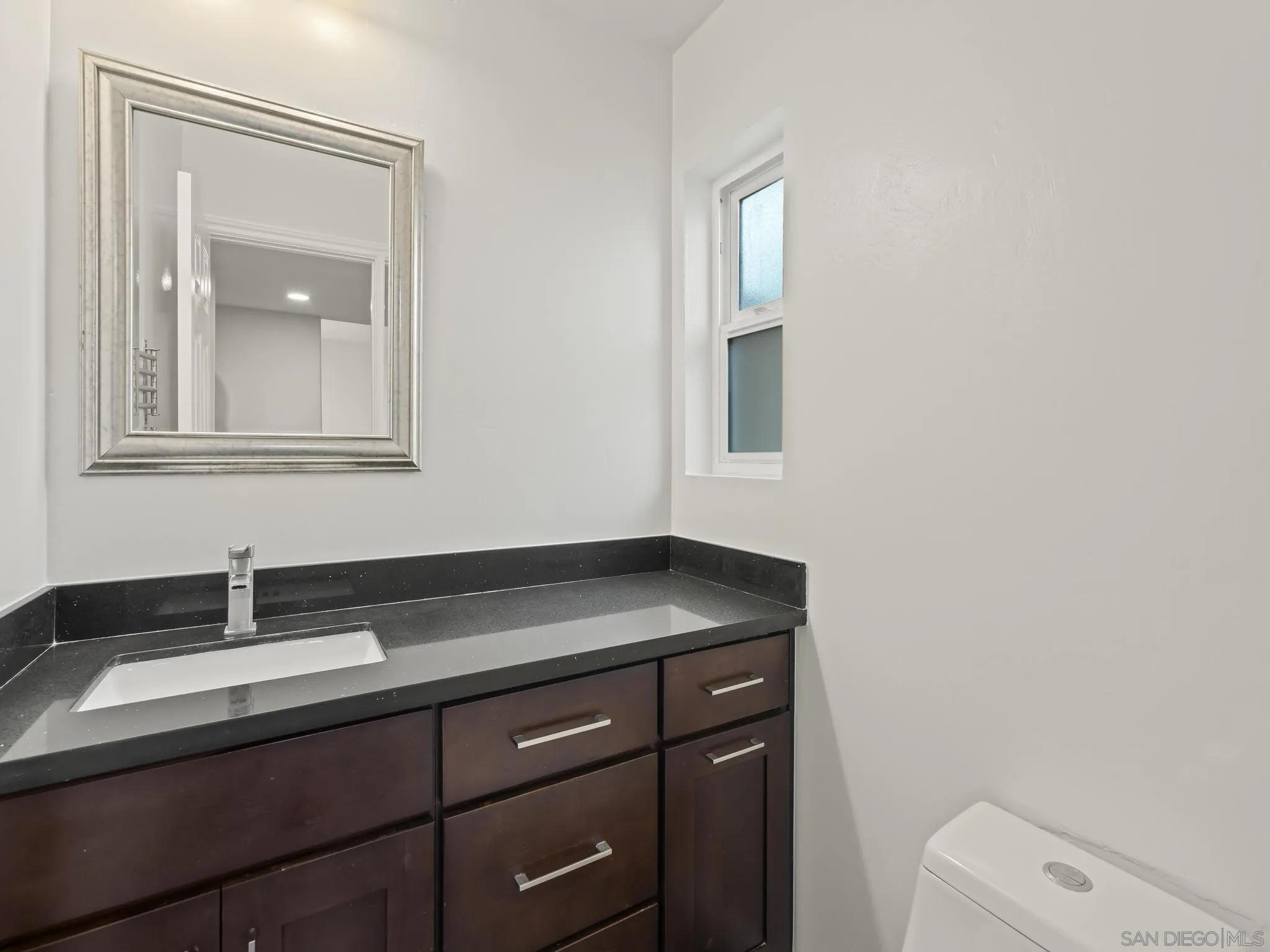 Photo #12: 260008156 Listing: Photo #12