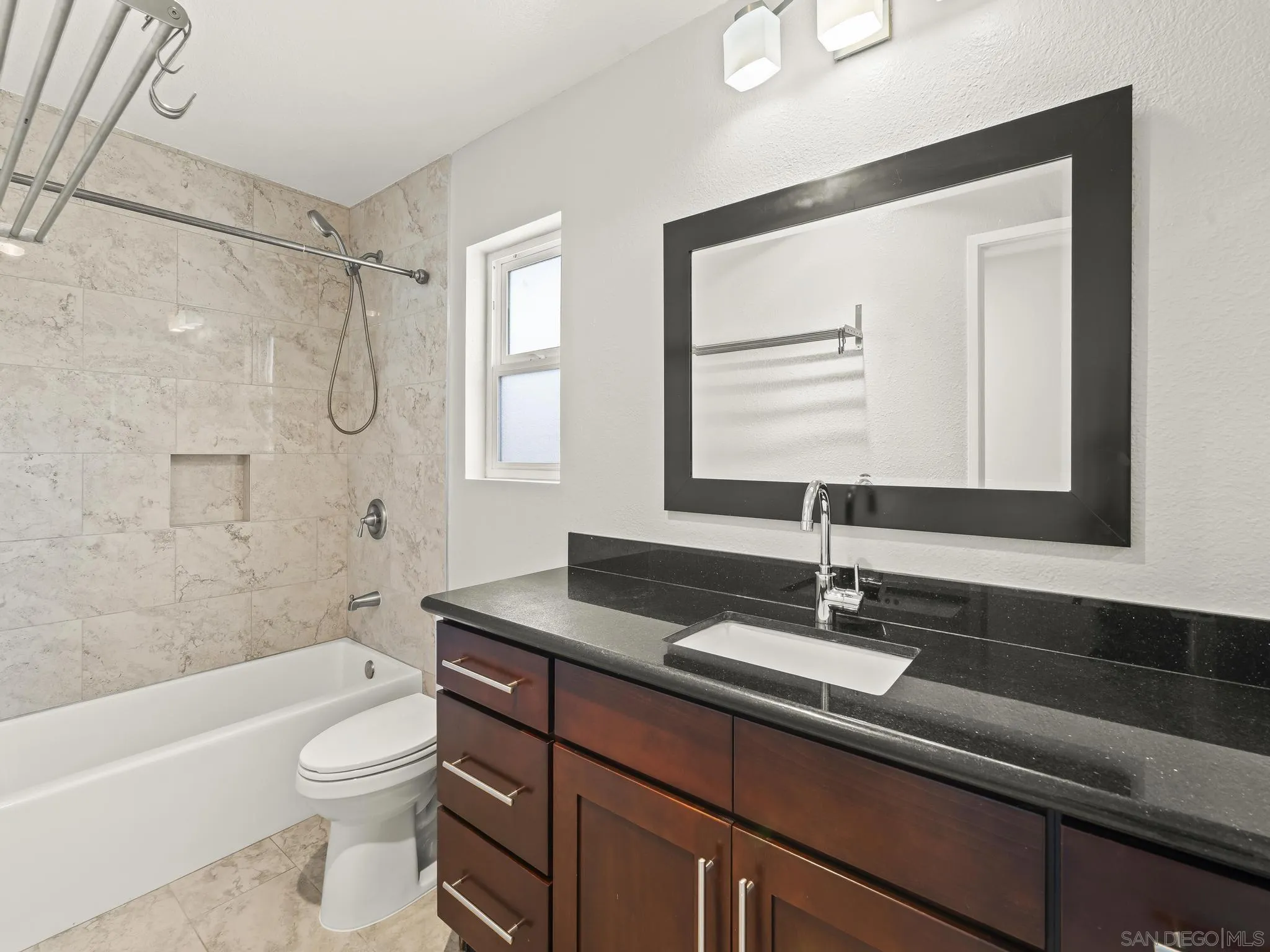 Photo #21: 260008156 Listing: Photo #21