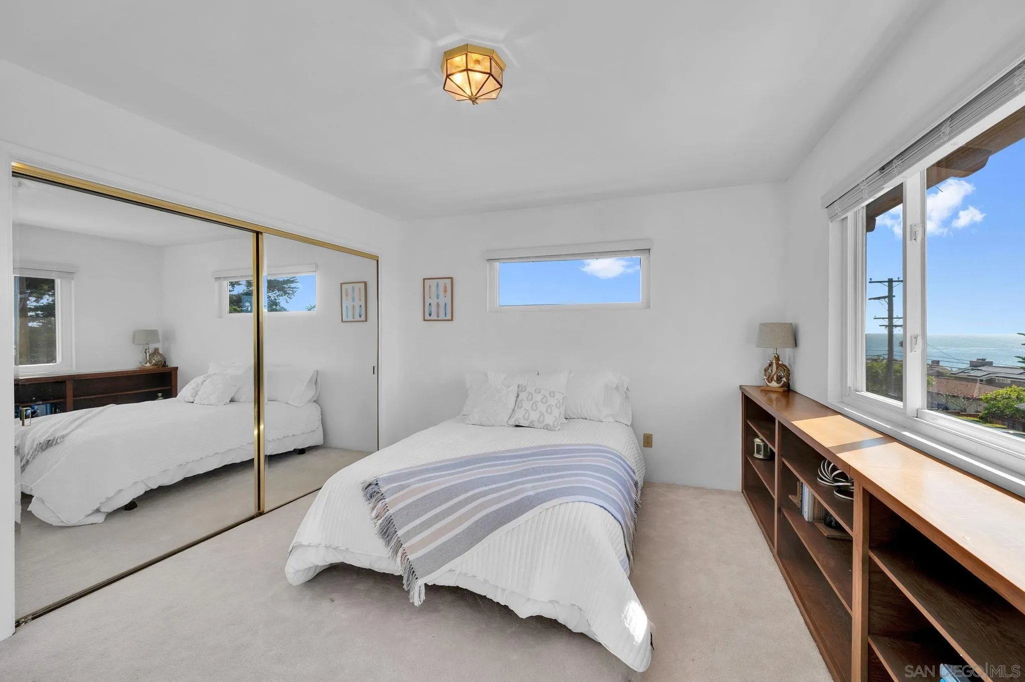 https://cdn.realtyfeed.com/cdn/127/260008159/674fa74848c7bfc72206a1057142fe59.webp
