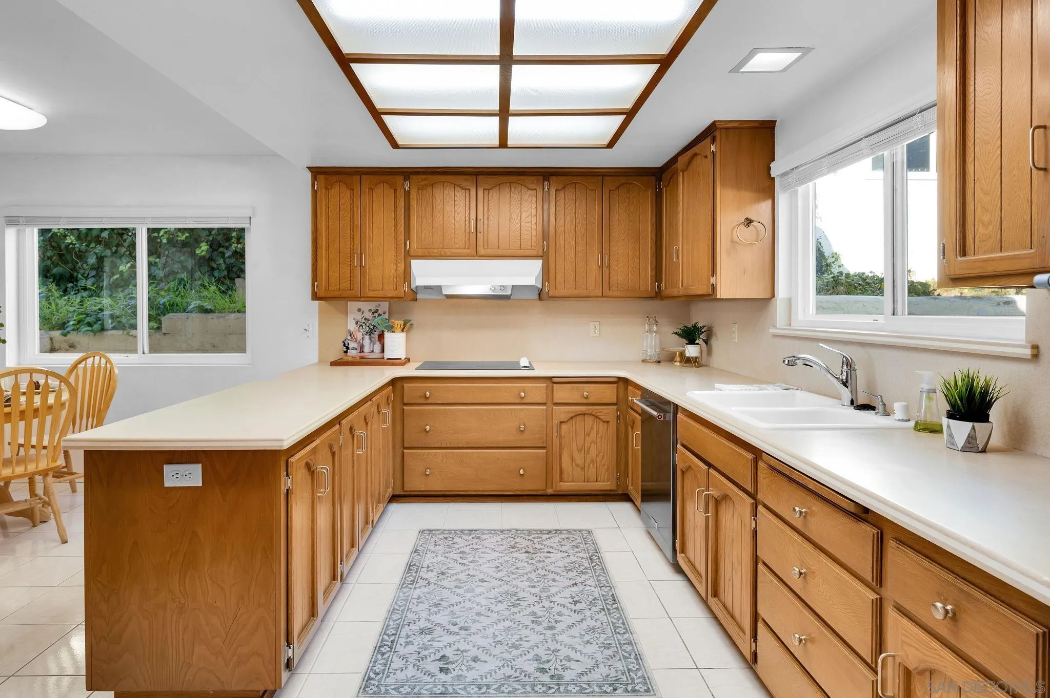 https://cdn.realtyfeed.com/cdn/127/260008159/f28e1143de4b12e5458a48d661cf4cac.webp
