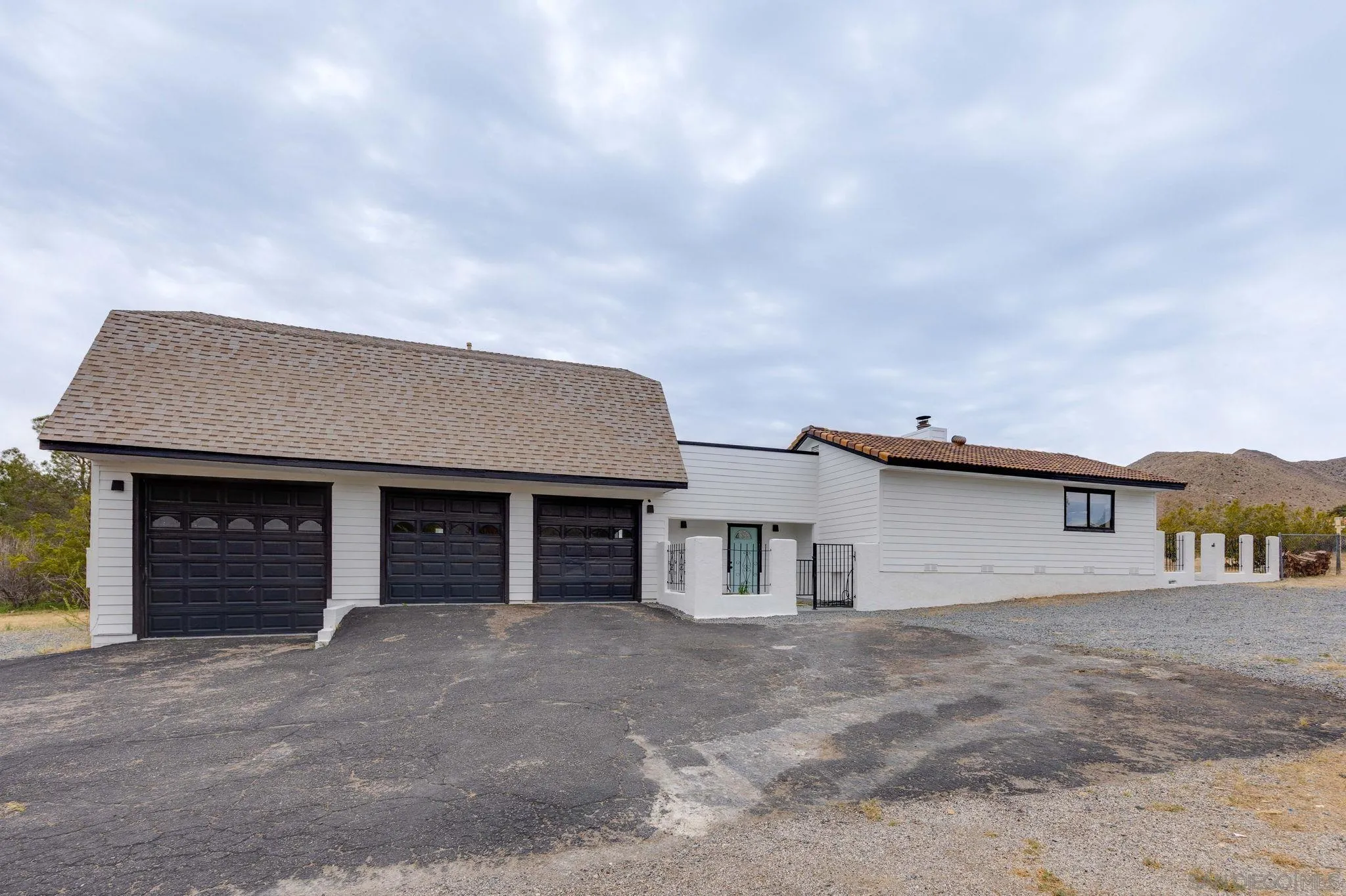 https://cdn.realtyfeed.com/cdn/127/260008161/b5772d19948ab33f443f893114ae545e.webp
