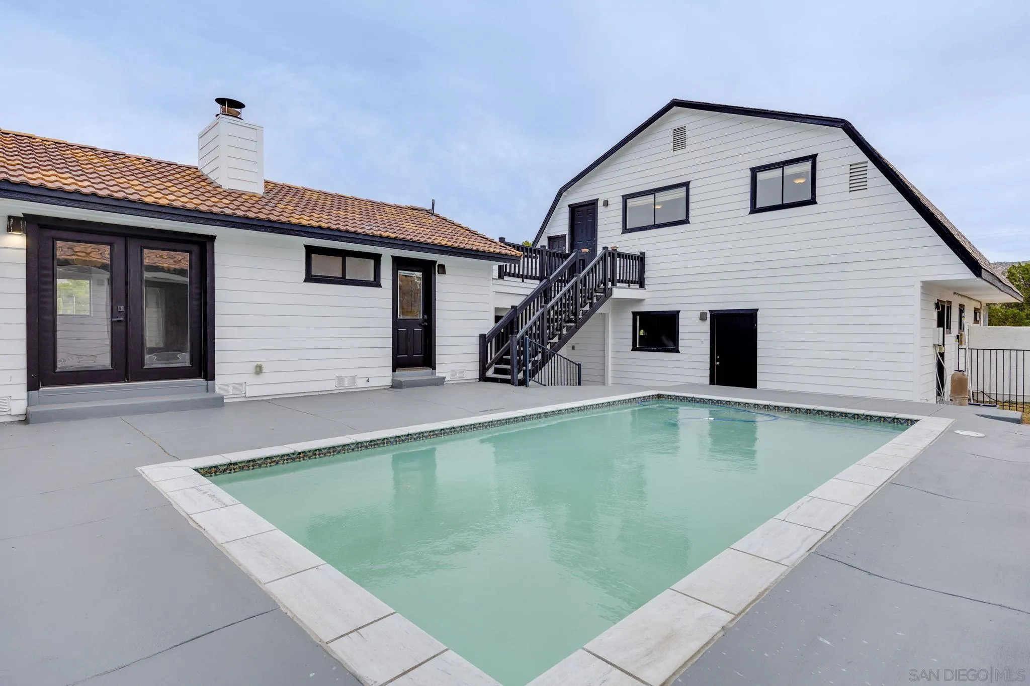 https://cdn.realtyfeed.com/cdn/127/260008161/ce60a987e3ad5d12012971e3cfc20909.webp