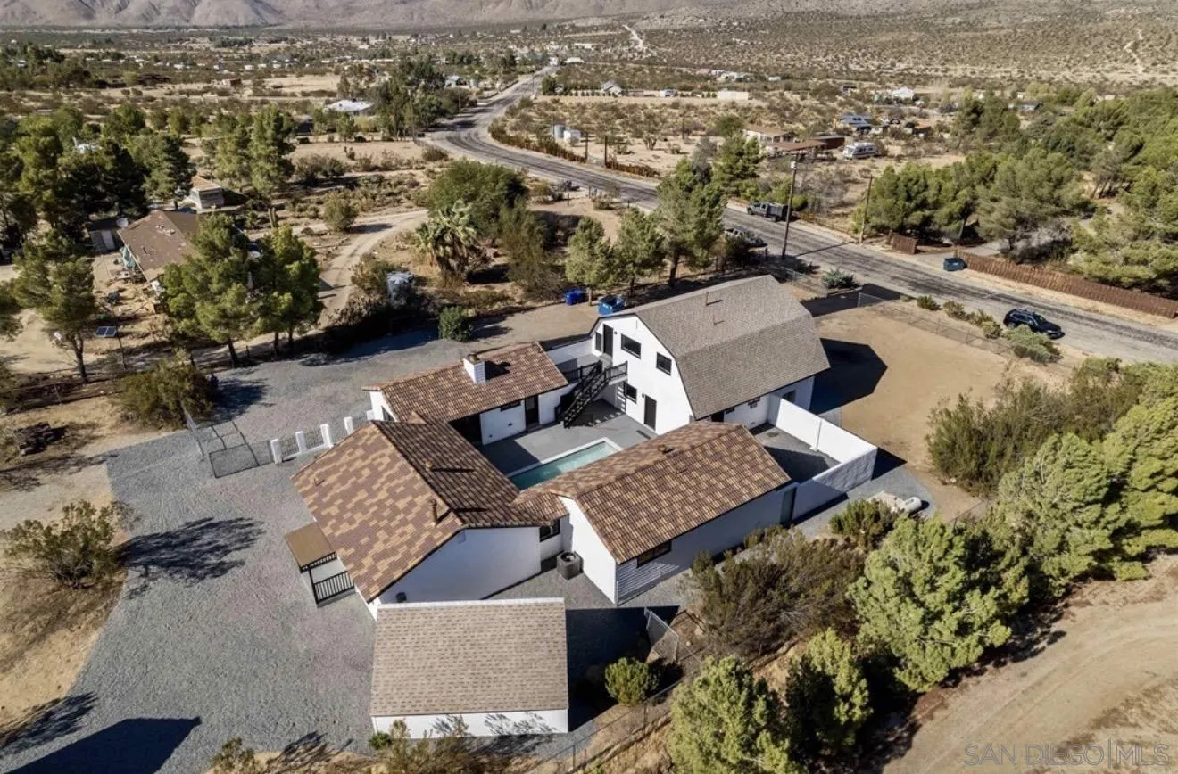 https://cdn.realtyfeed.com/cdn/127/260008161/f498ad18e3853b64da6eae98a459c0cb.webp