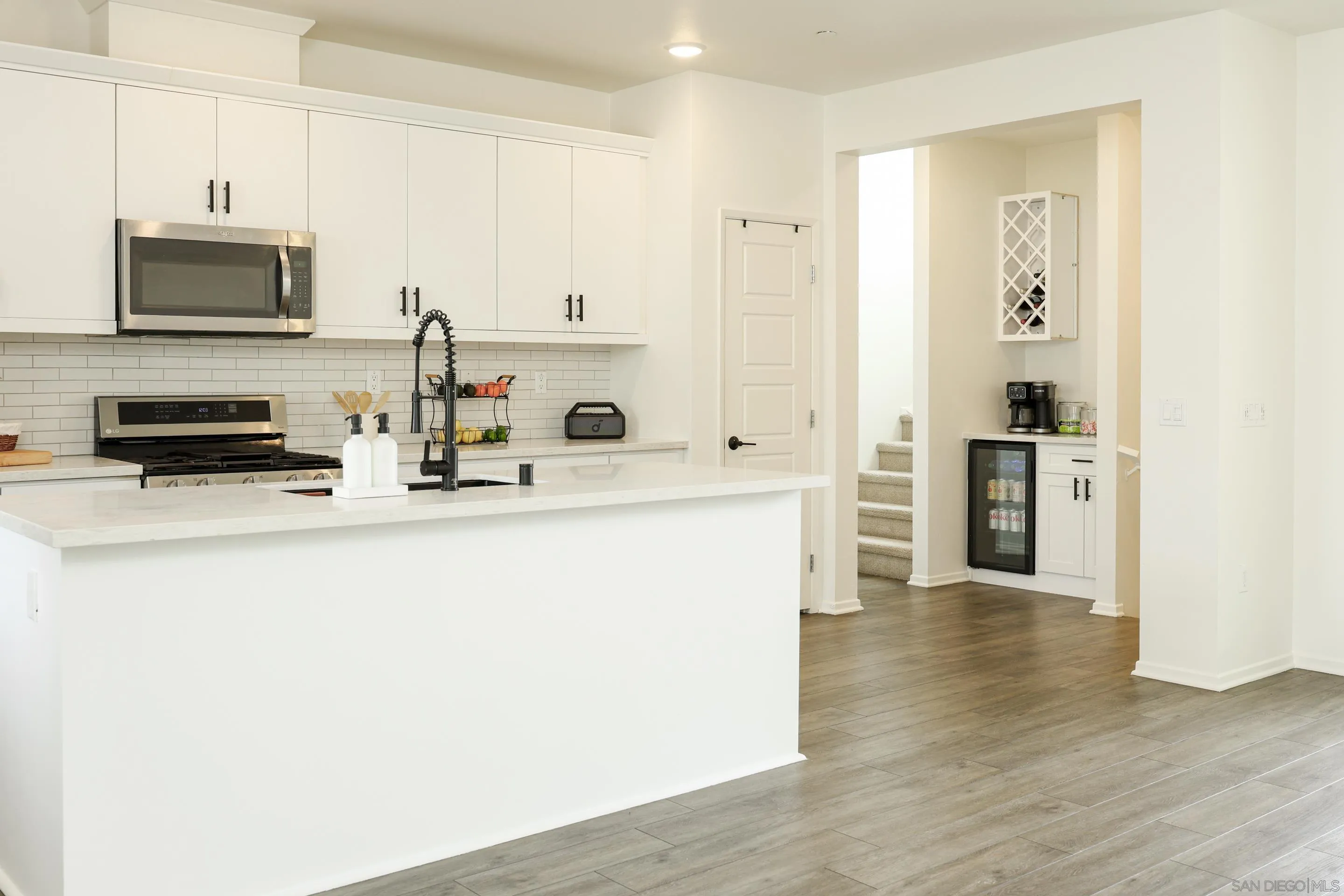 Photo #9: 260008162 Listing: Photo #9