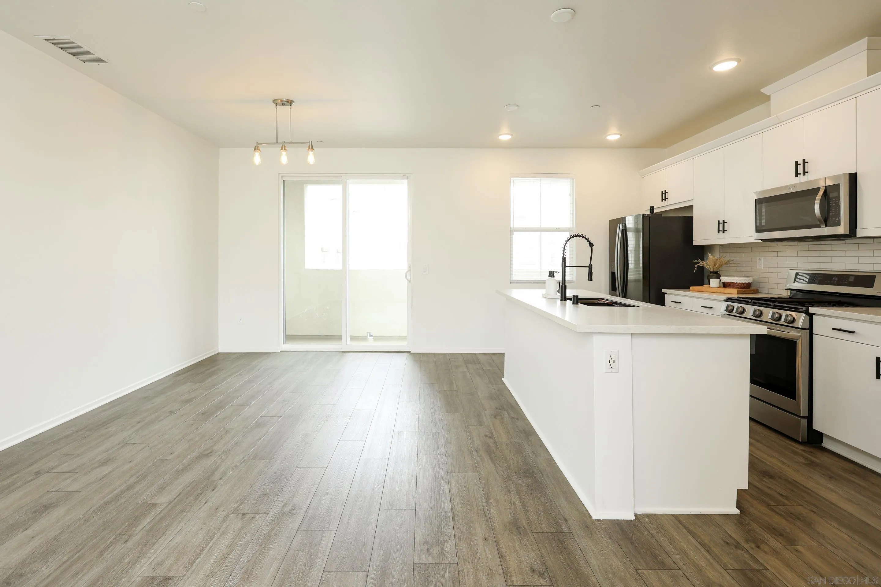 Photo #13: 260008162 Listing: Photo #13
