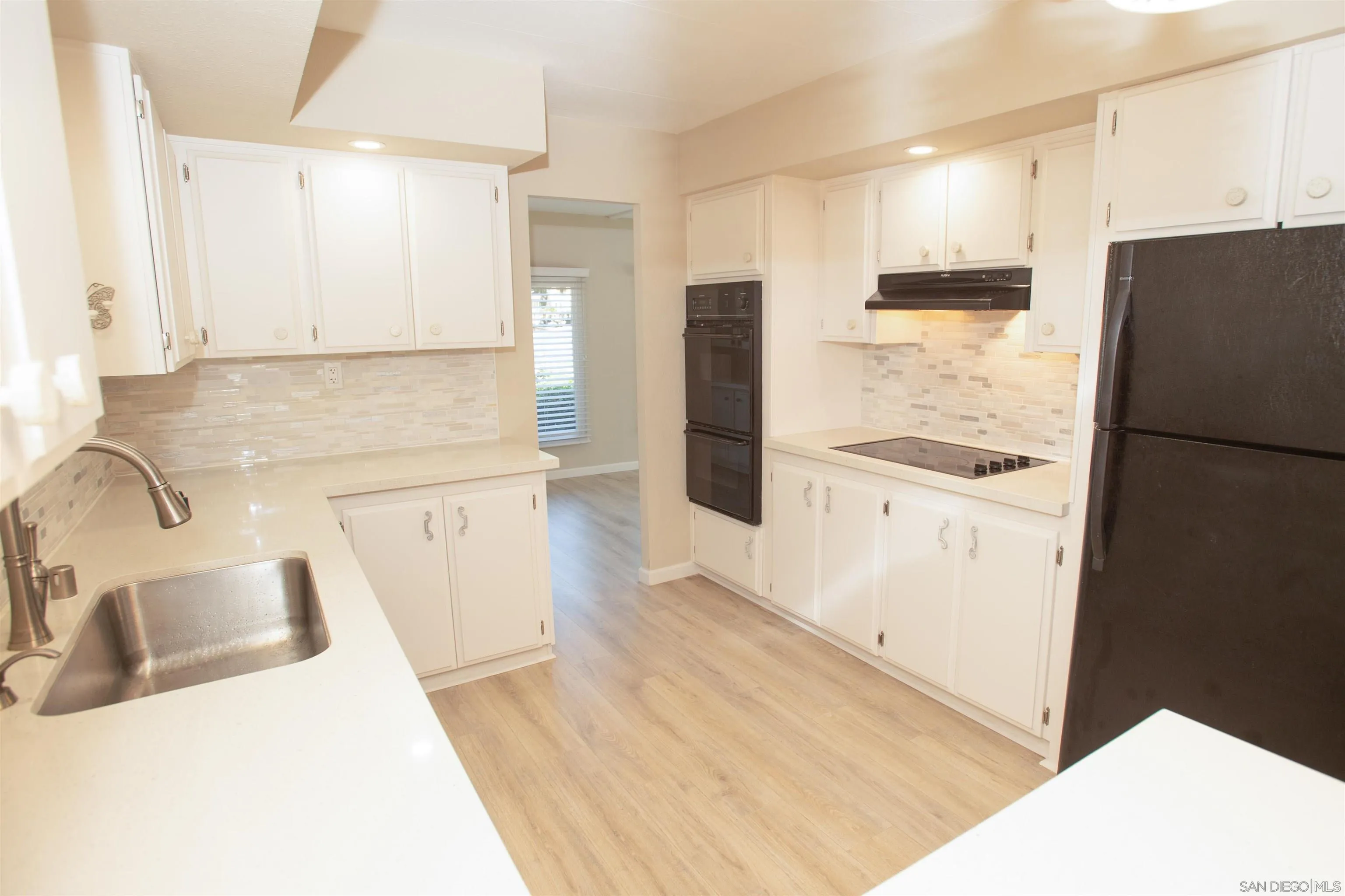 https://cdn.realtyfeed.com/cdn/127/260008164/4653141cad1696a786189762977db4ed.webp