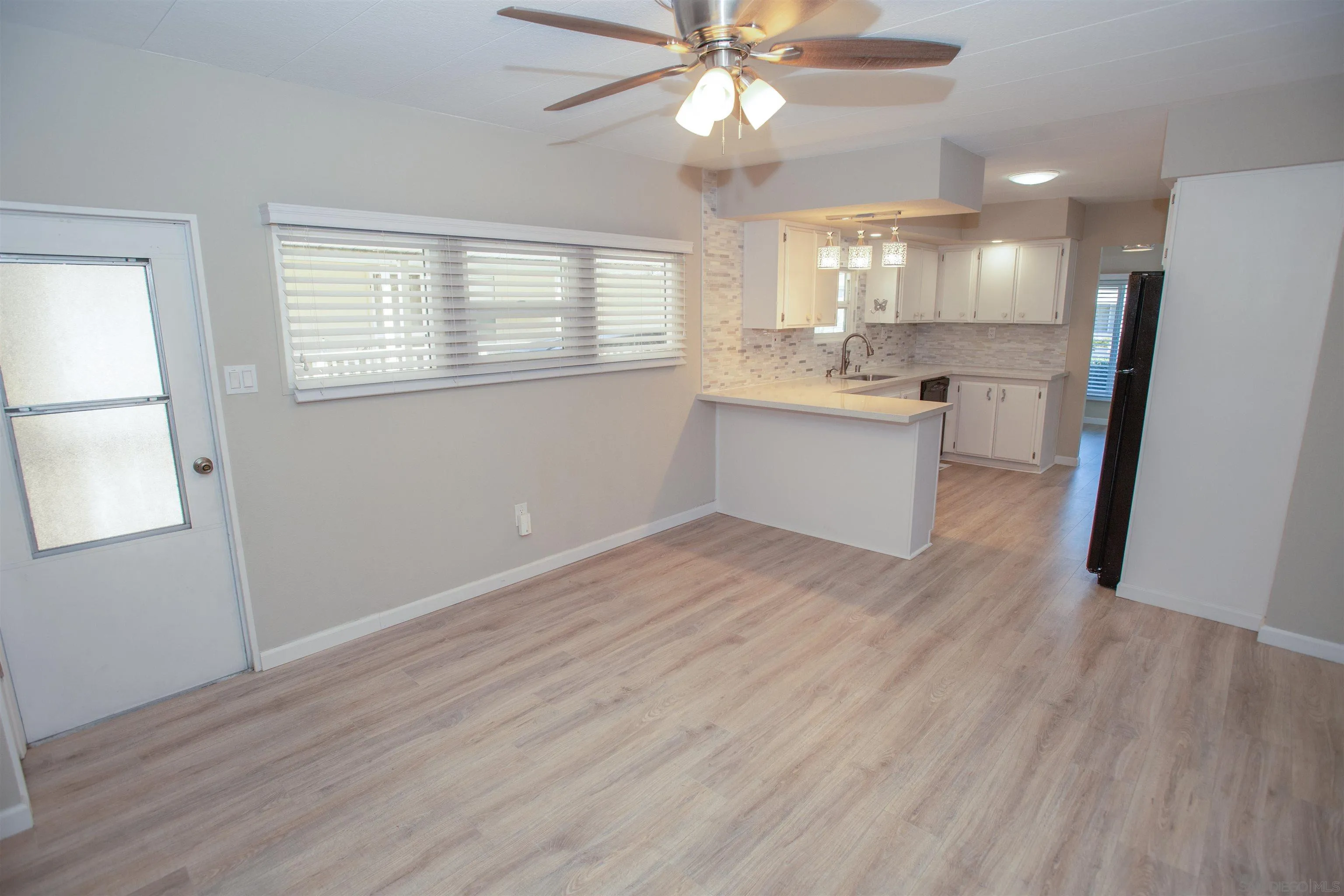 https://cdn.realtyfeed.com/cdn/127/260008164/d60569329ecbae582462b73519ce2d67.webp