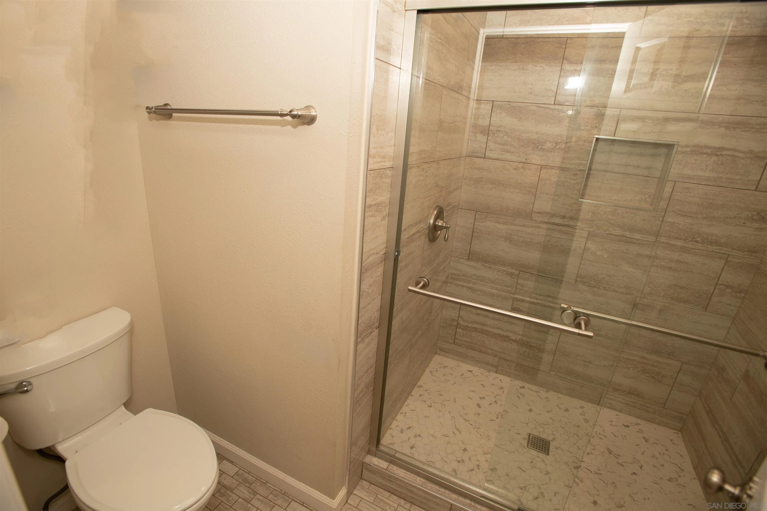 https://cdn.realtyfeed.com/cdn/127/260008164/f9625e5aab5e9a8f15bec0f42f8457f5.webp