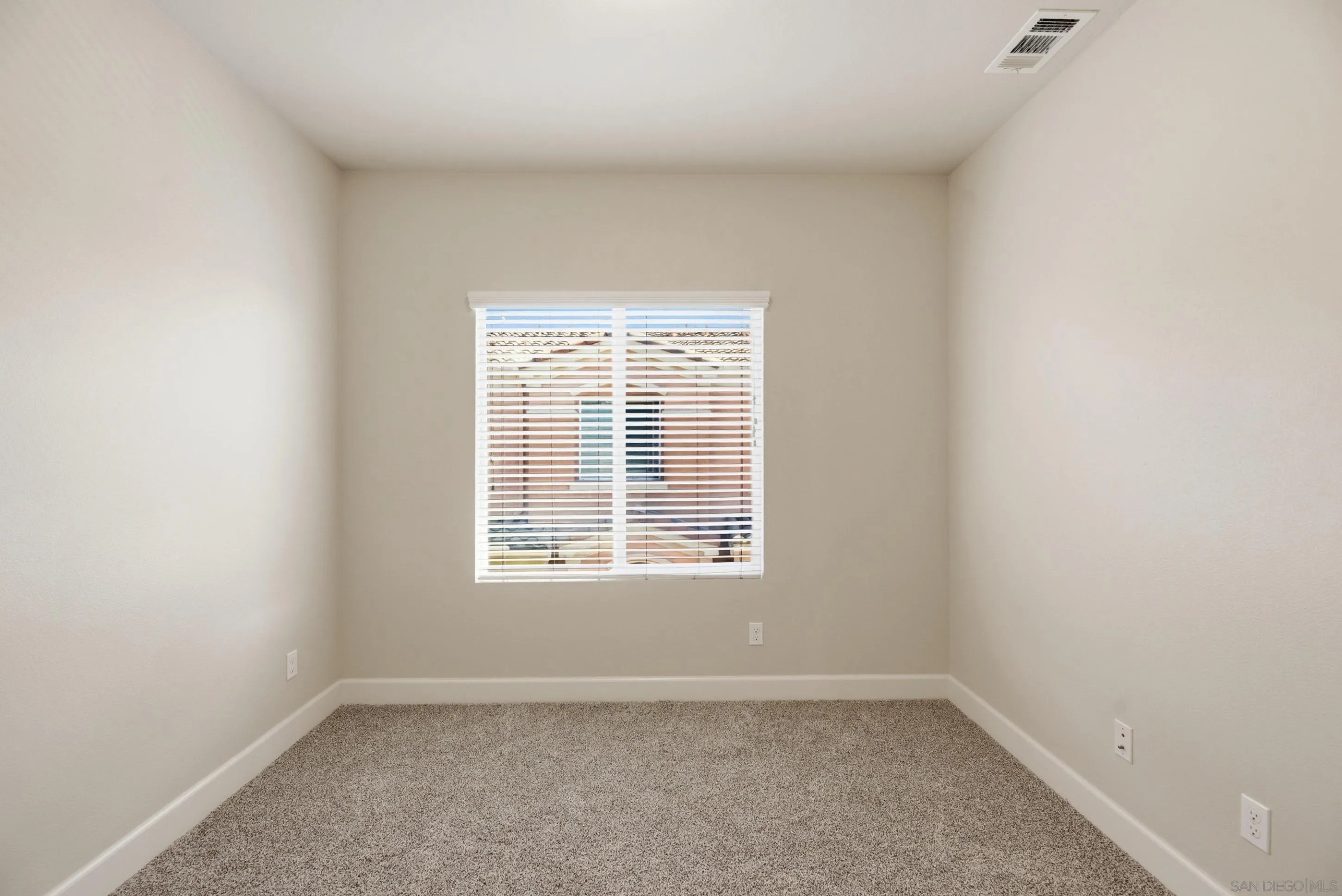 https://cdn.realtyfeed.com/cdn/127/260008169/62896bbc701e8a1d8d2ef84858988b78.webp