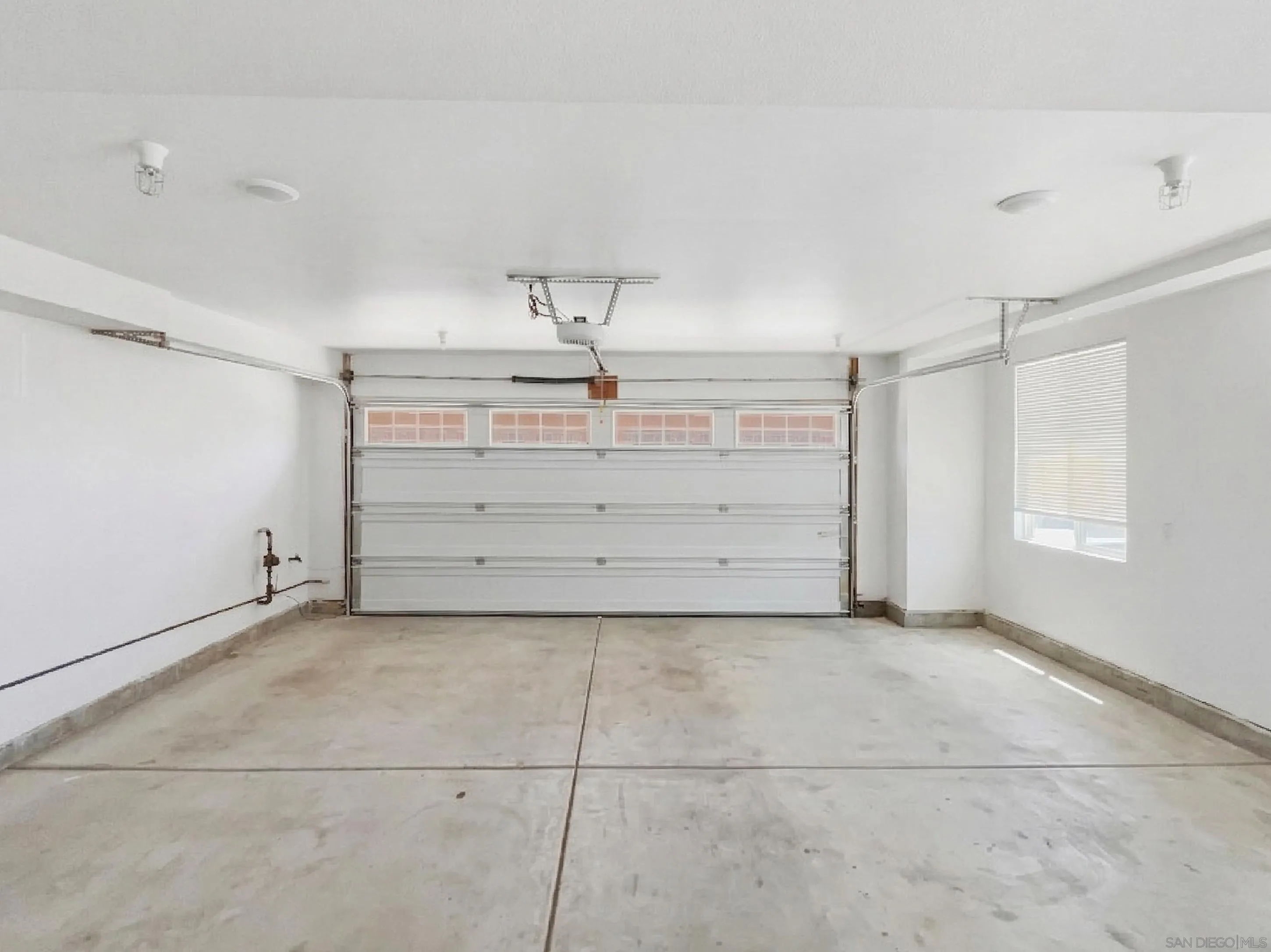 https://cdn.realtyfeed.com/cdn/127/260008169/c6bdb3fa02c88d0eb1502891a86c997b.webp