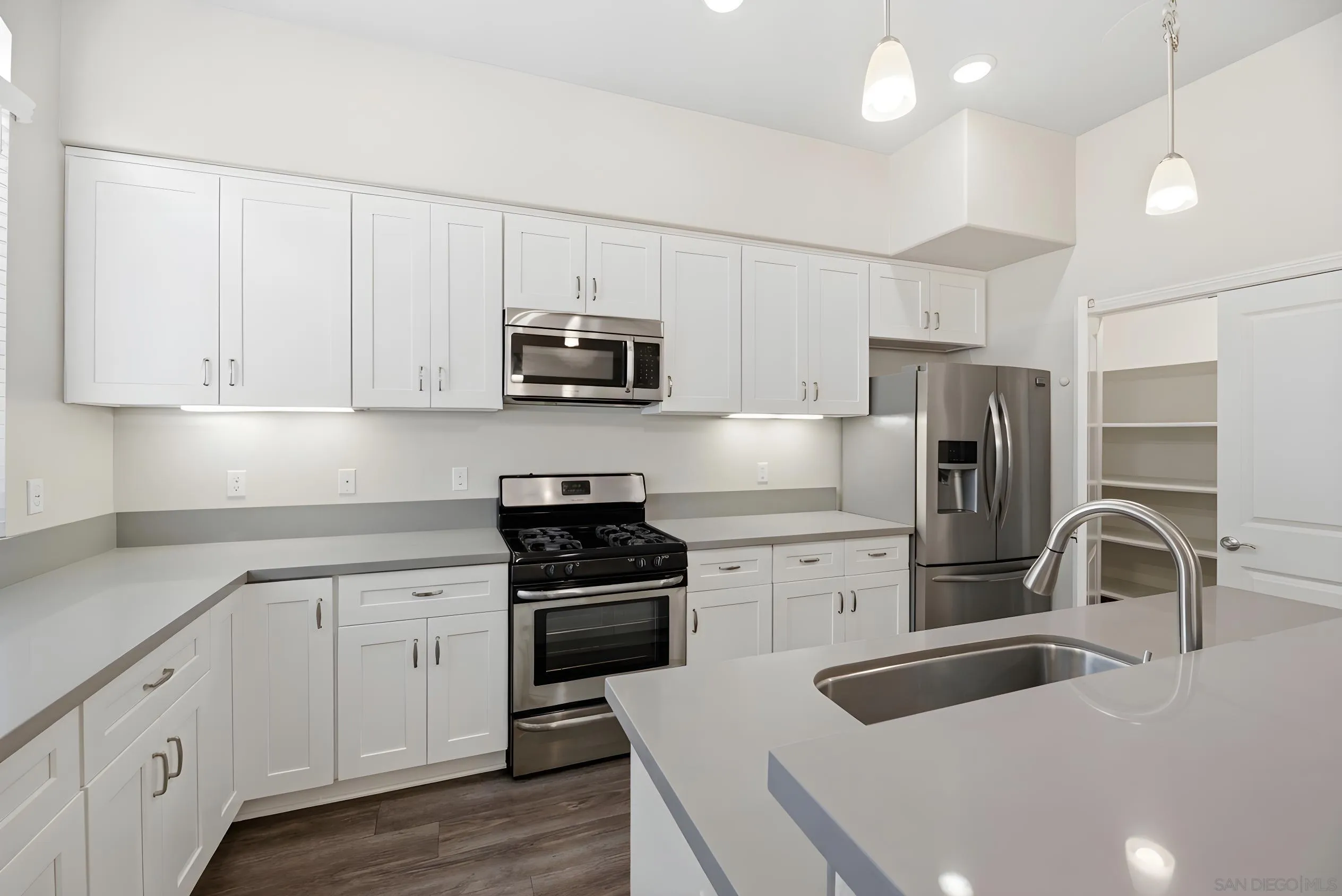 https://cdn.realtyfeed.com/cdn/127/260008169/d3c1e31e50032a002790944ac0690dd5.webp