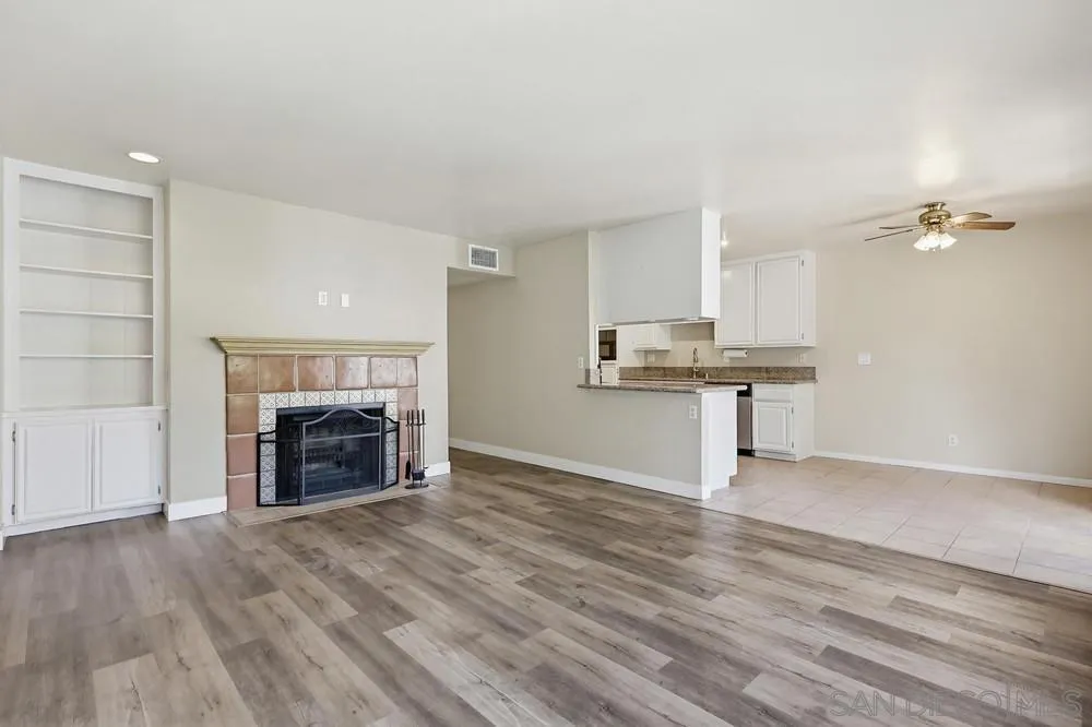 Photo #8: 260008172 Listing: Photo #8