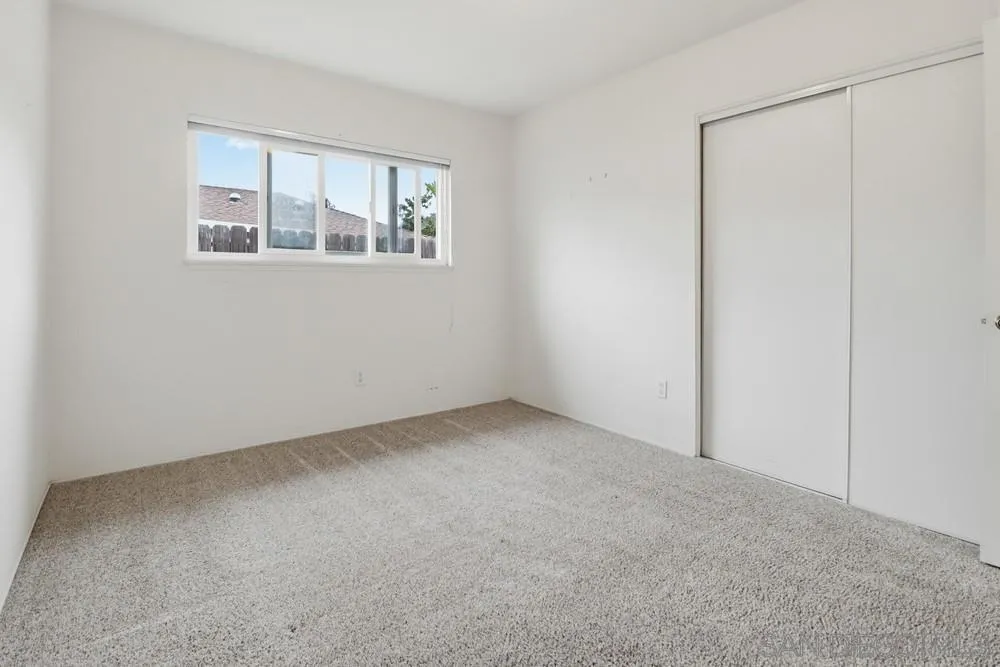 https://cdn.realtyfeed.com/cdn/127/260008174/0a1cdc12a3e4125a8c5b1d372f443cd6.webp