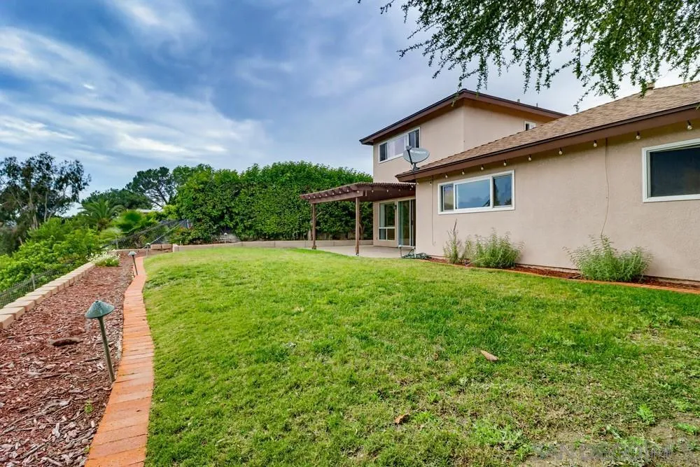 https://cdn.realtyfeed.com/cdn/127/260008174/359d2b3b28fab6fcf1372ae1ec78cd57.webp