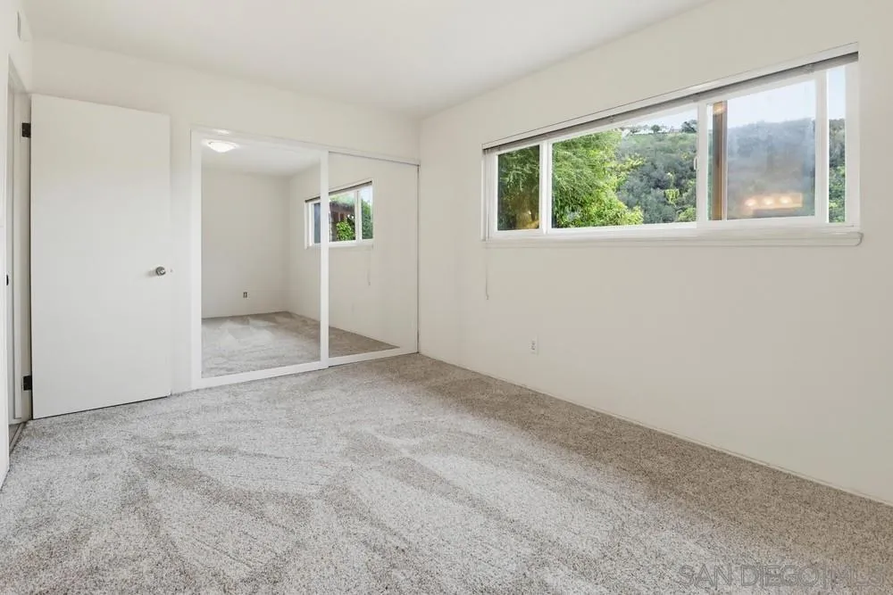 https://cdn.realtyfeed.com/cdn/127/260008174/a0e4bd031e3e9c5adb626540d3798bb7.webp