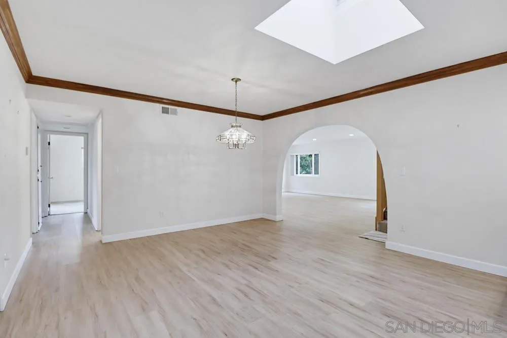 https://cdn.realtyfeed.com/cdn/127/260008174/b0a7cd601bcfbcf67a082a92fbd2bba6.webp
