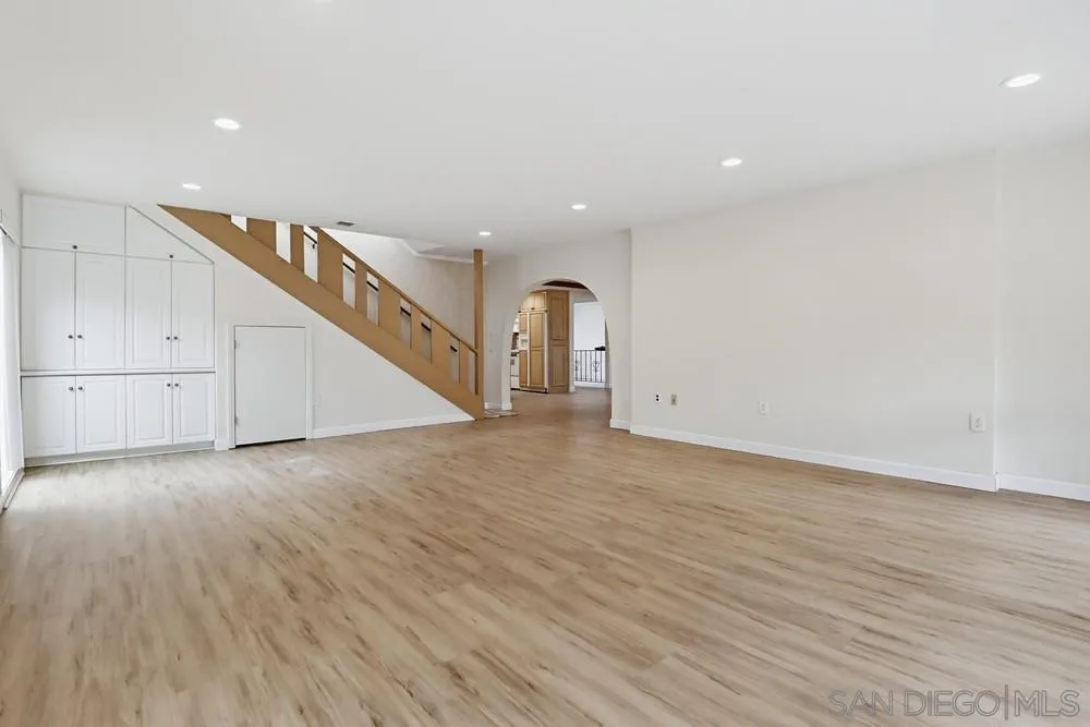 https://cdn.realtyfeed.com/cdn/127/260008174/ffa7edea0589e21b1cf18b143dd01622.webp