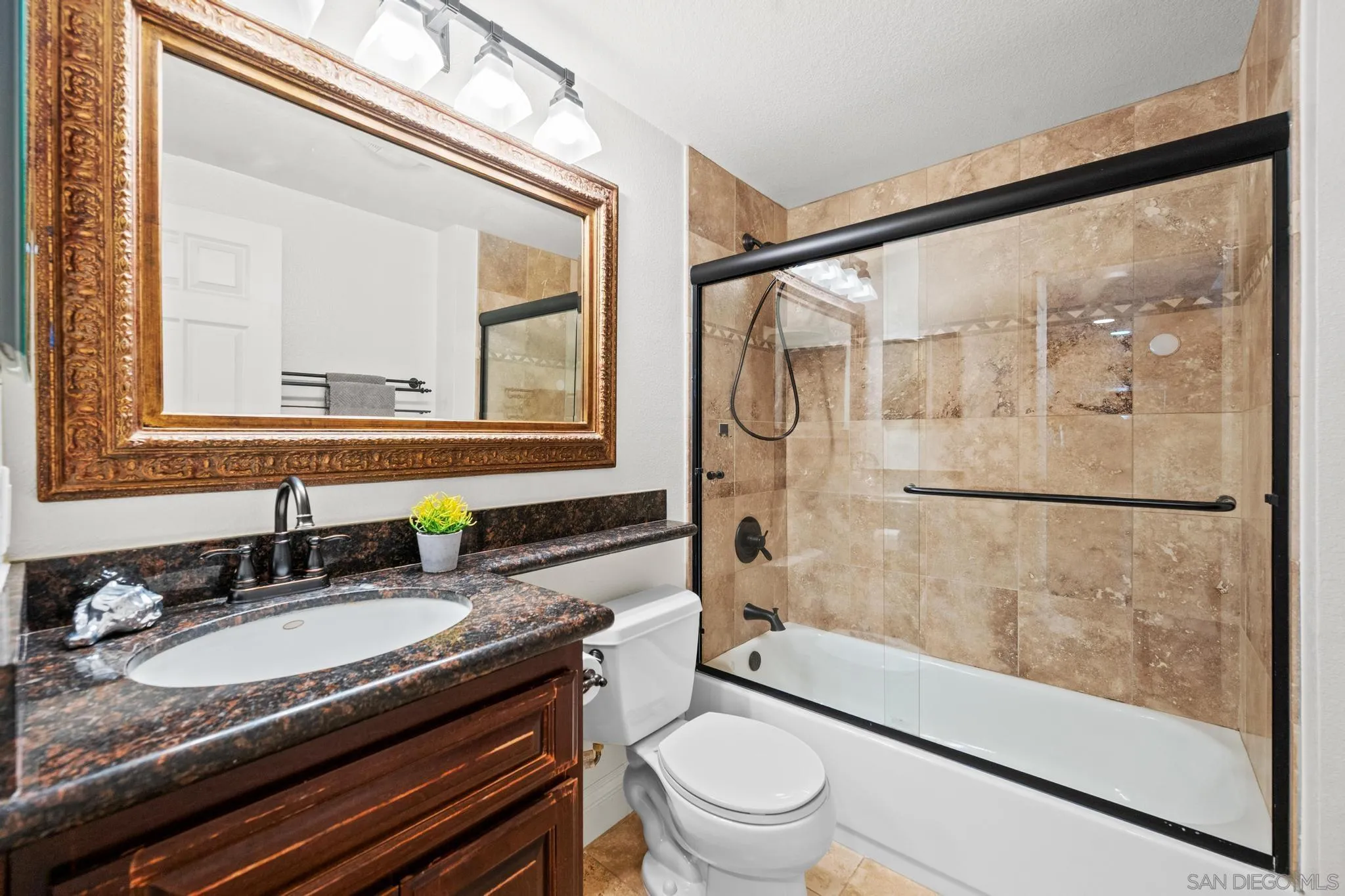 Photo #23: 260008175 Listing: Photo #23