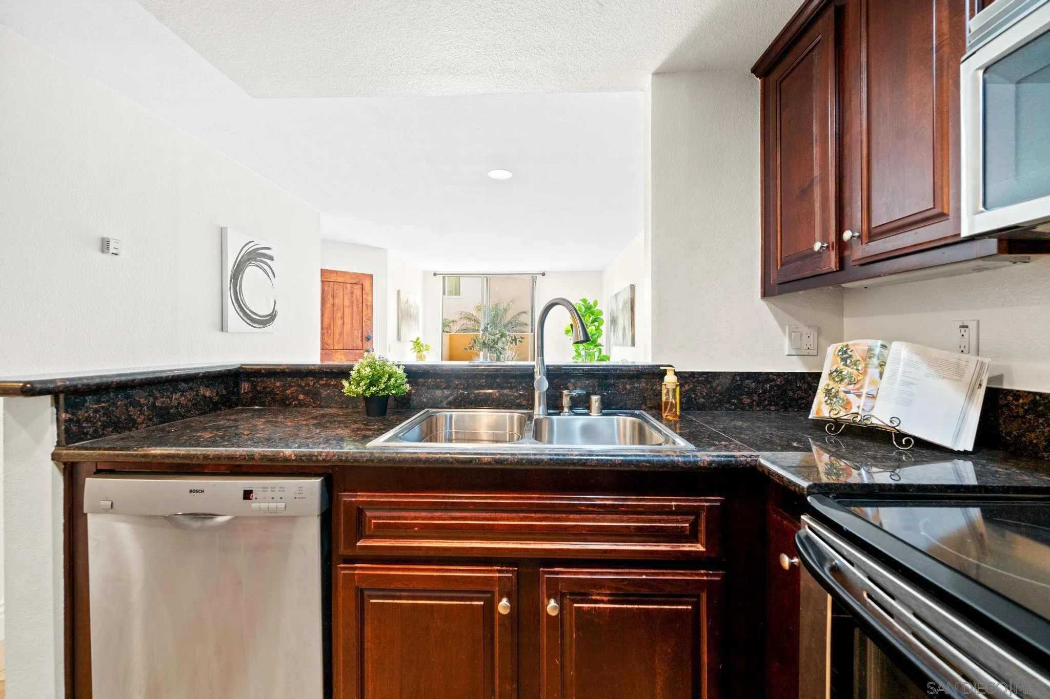 Photo #18: 260008175 Listing: Photo #18