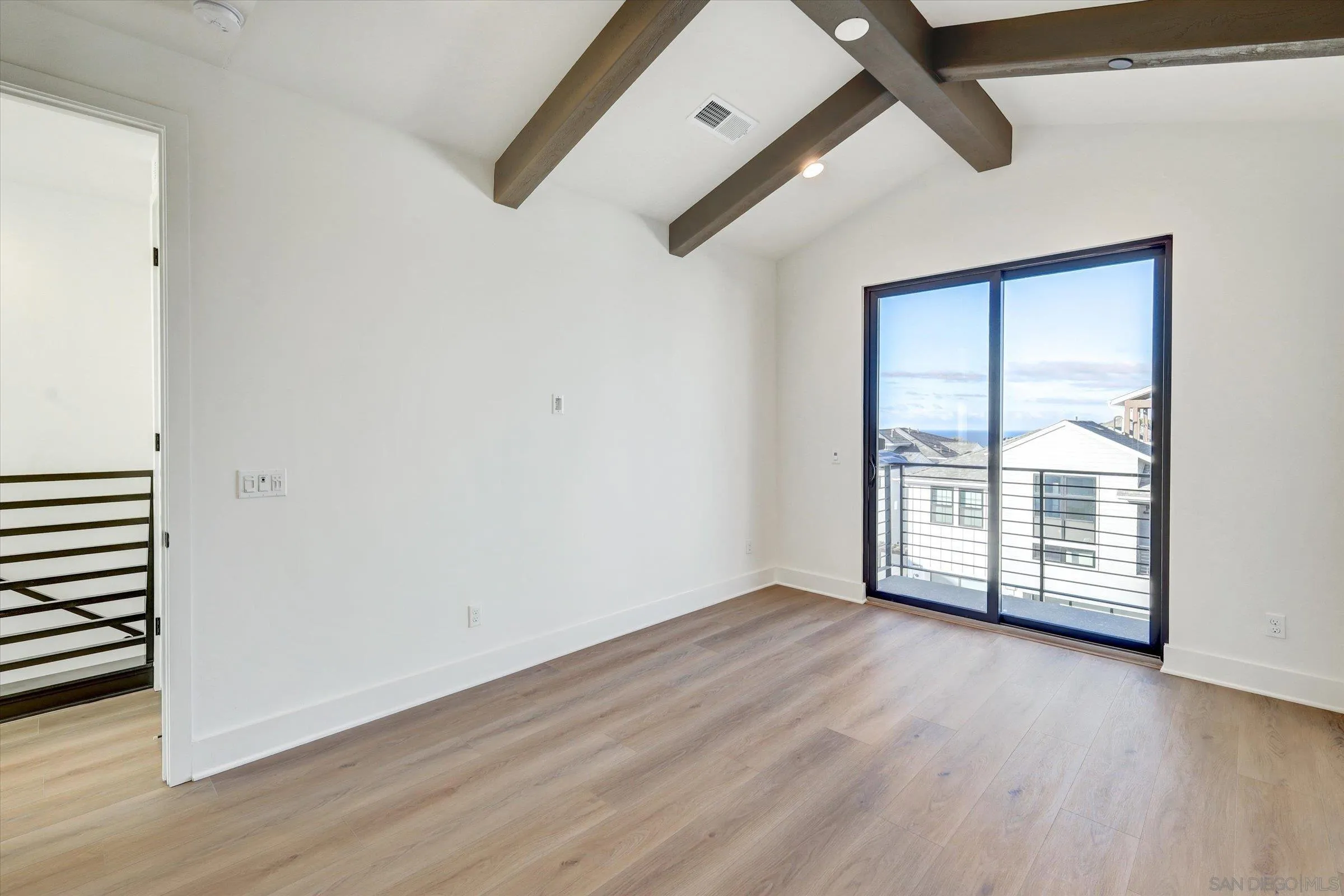 https://cdn.realtyfeed.com/cdn/127/260008178/9ce22921800064ab5e37deddcce747d5.webp