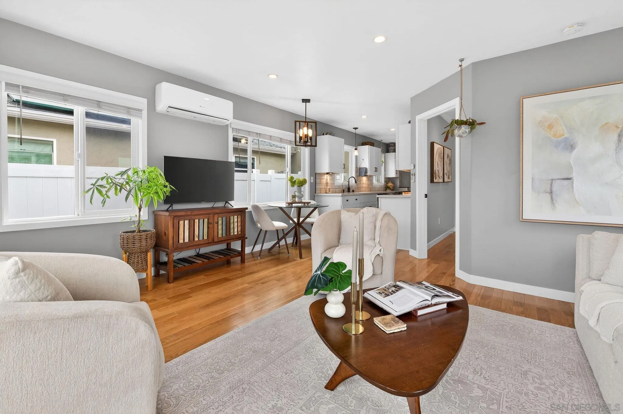 https://cdn.realtyfeed.com/cdn/127/260008179/795cdc944de836b4be8b8494e38c2f12.webp