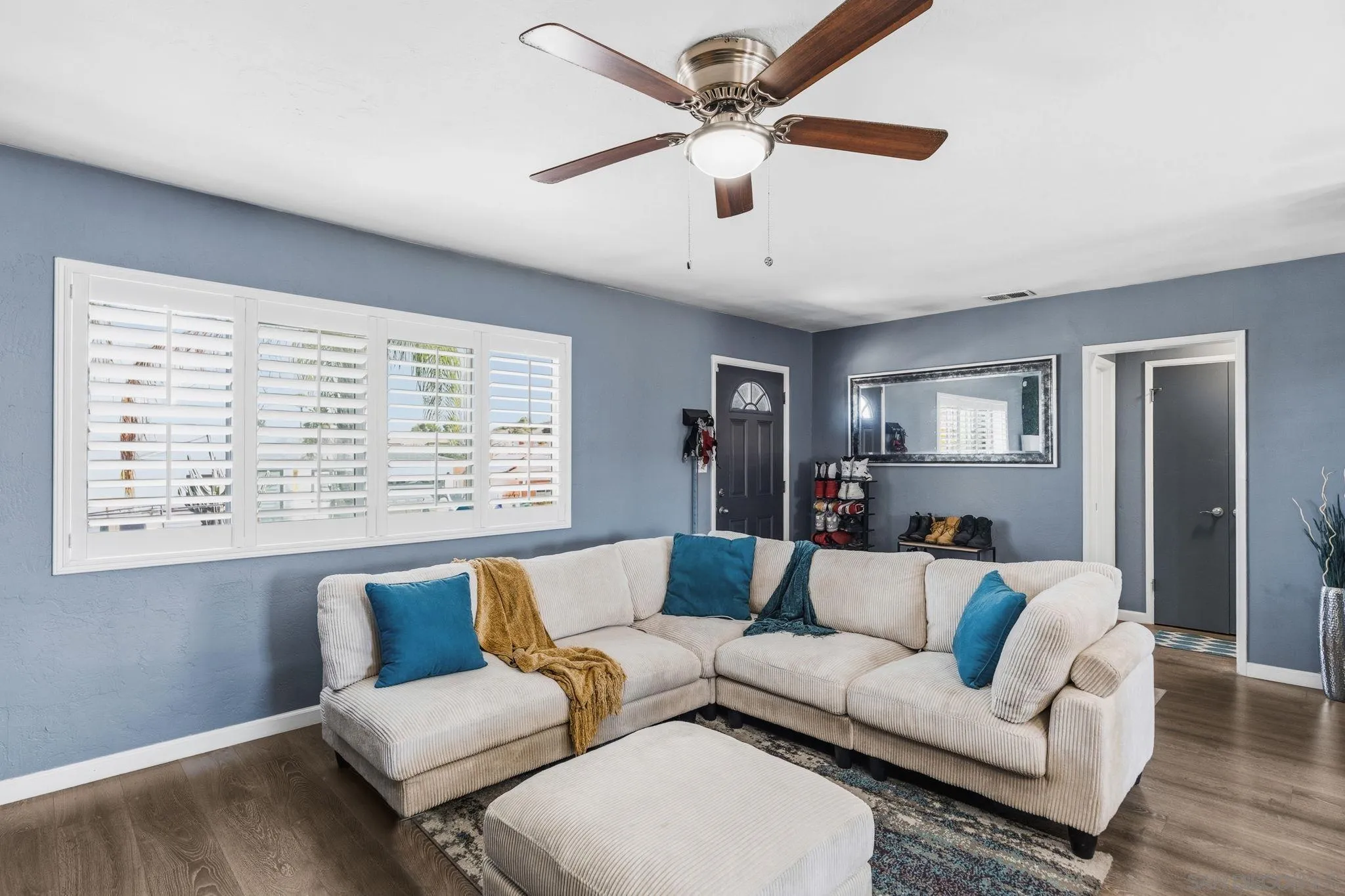https://cdn.realtyfeed.com/cdn/127/260008184/eb2a27be8c00ff804fbd680f464521c8.webp