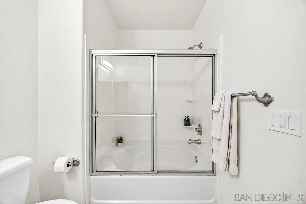 Photo #29: 260008188 Listing: Photo #29