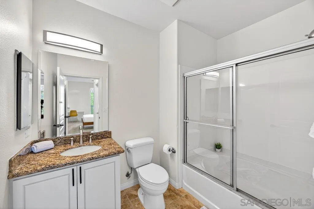 Photo #27: 260008188 Listing: Photo #27