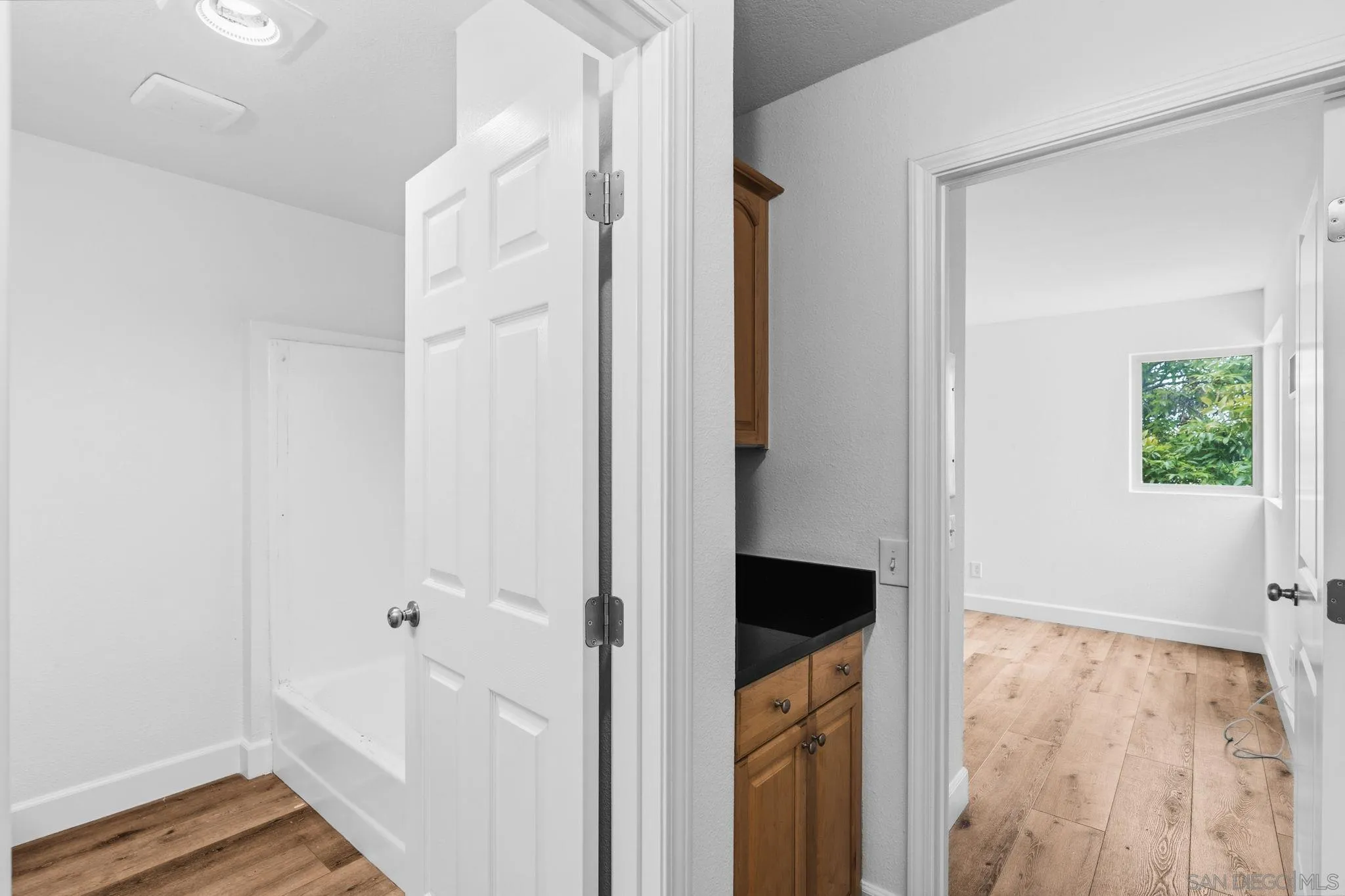 Photo #14: 260008189 Listing: Photo #14