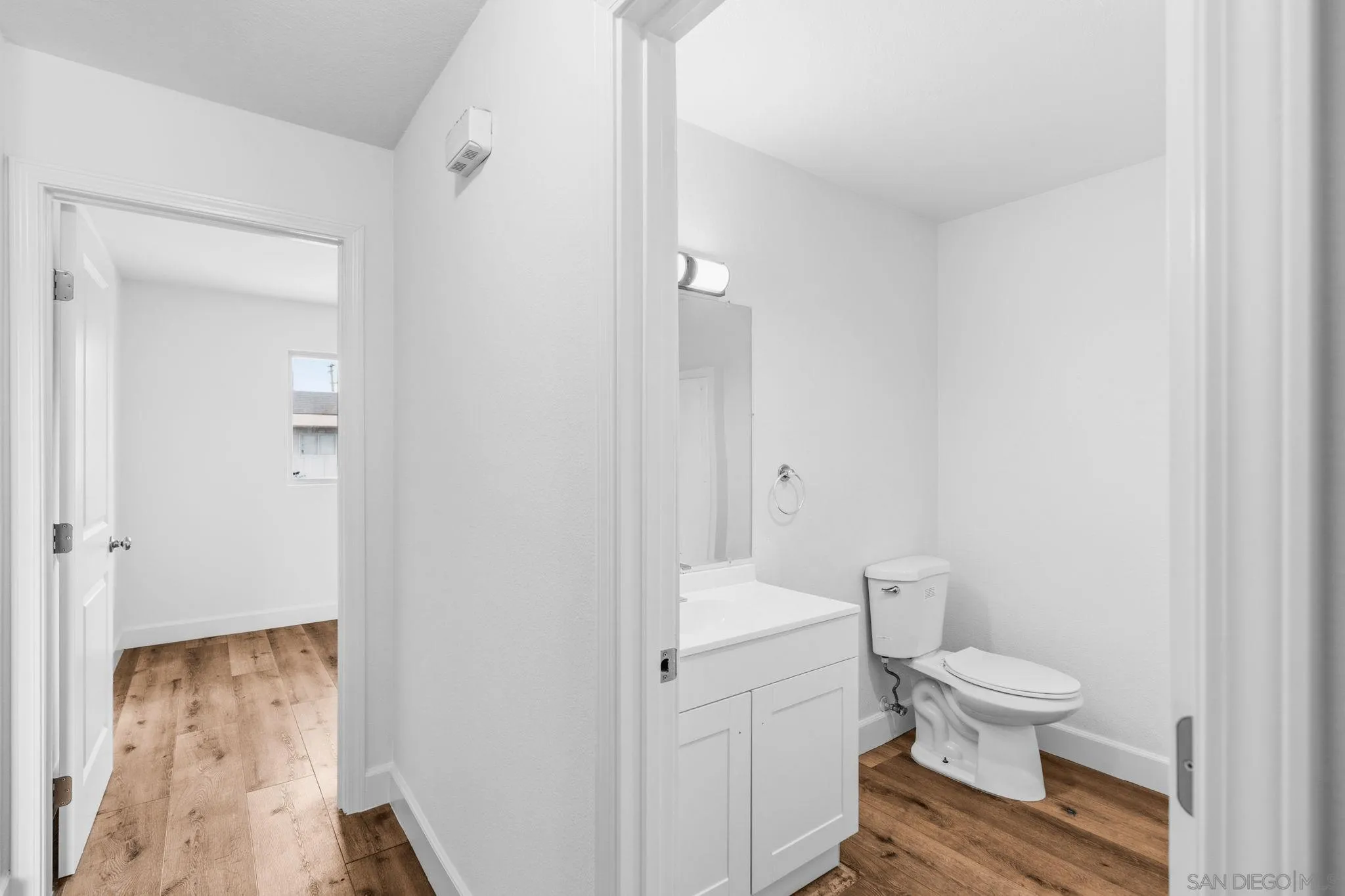 Photo #12: 260008189 Listing: Photo #12