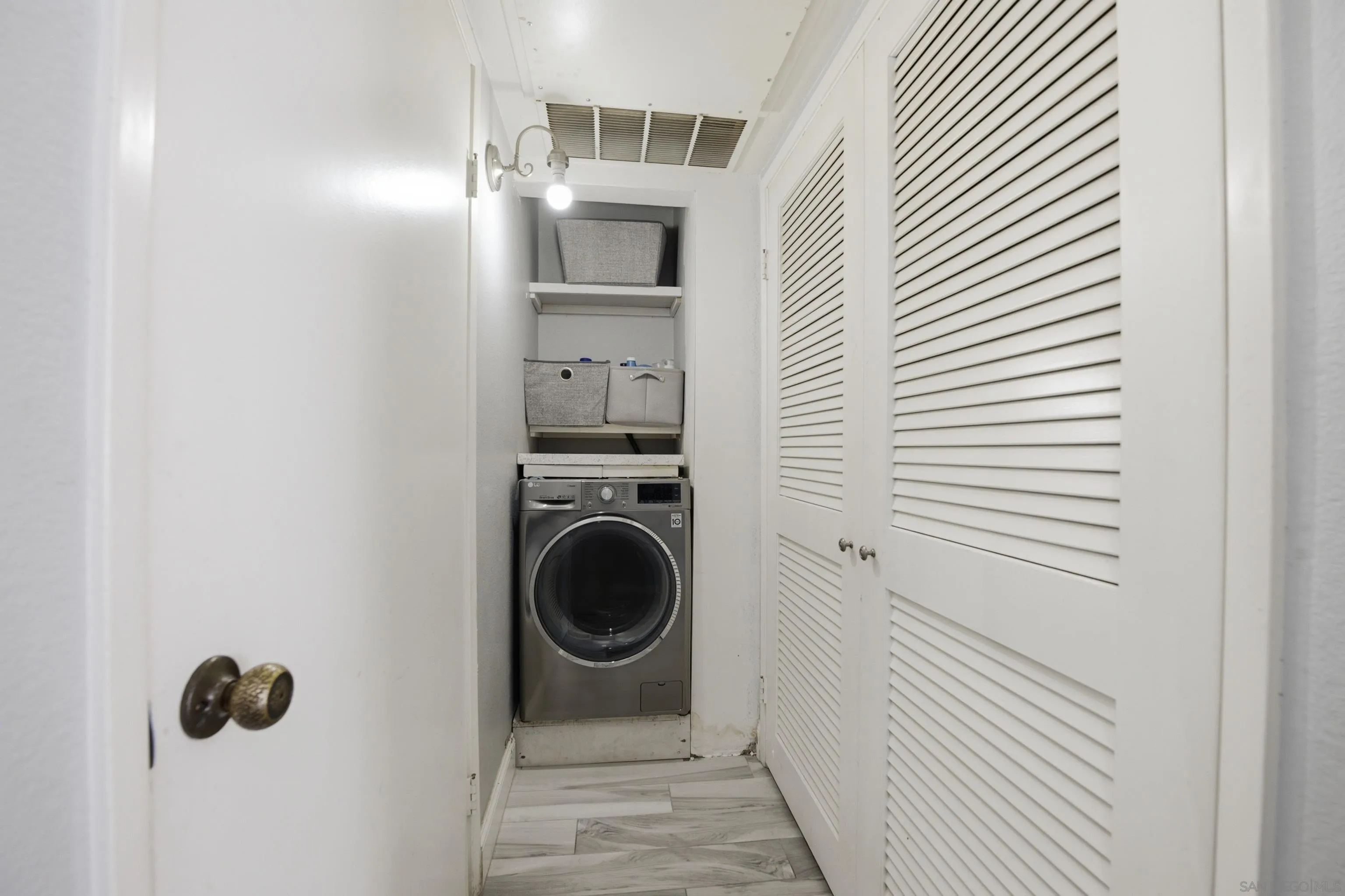 Photo #8: 260008192 Listing: Photo #8
