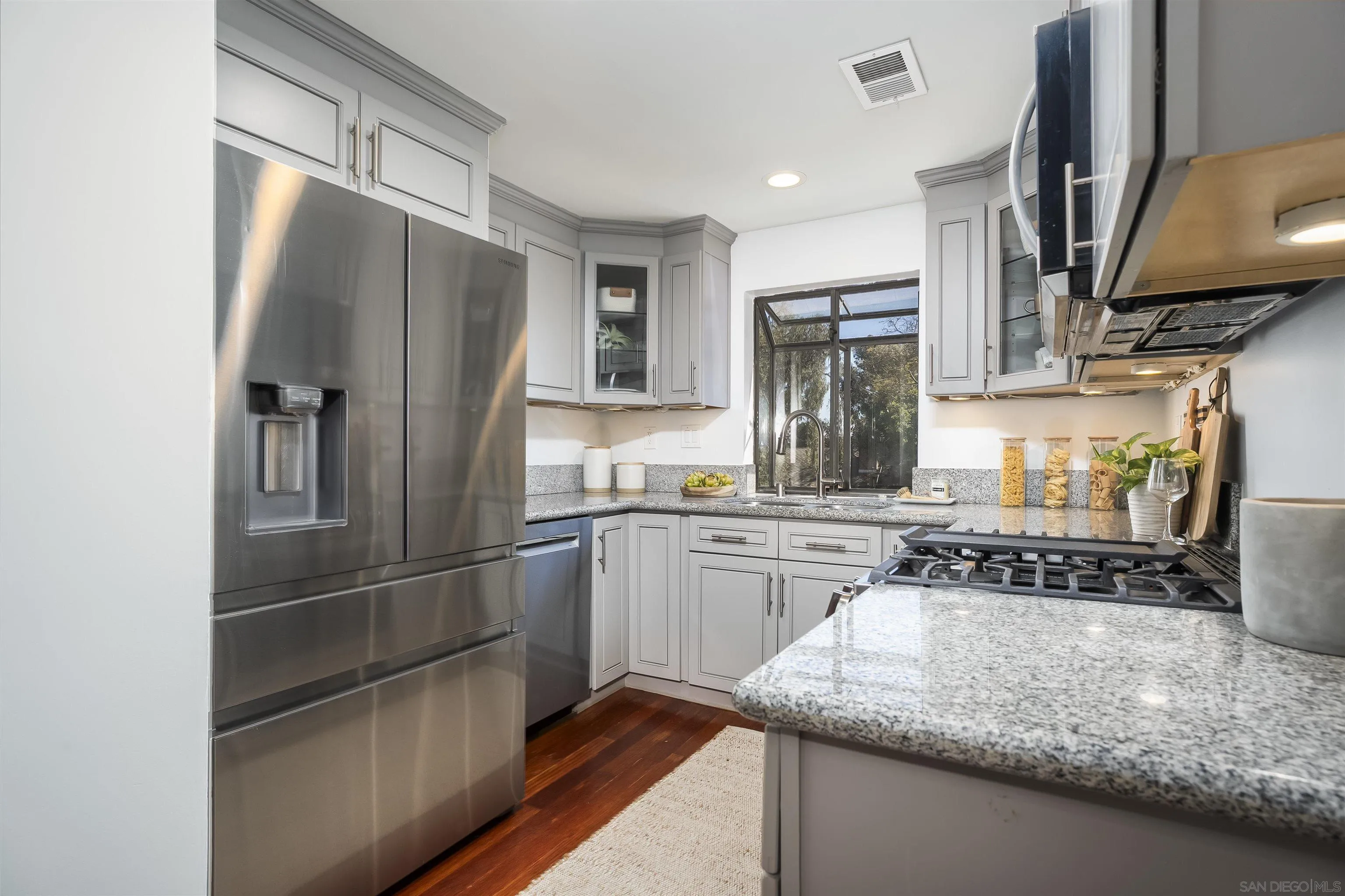 https://cdn.realtyfeed.com/cdn/127/260008195/400dac88482c237f606234b8e60d3b6e.webp