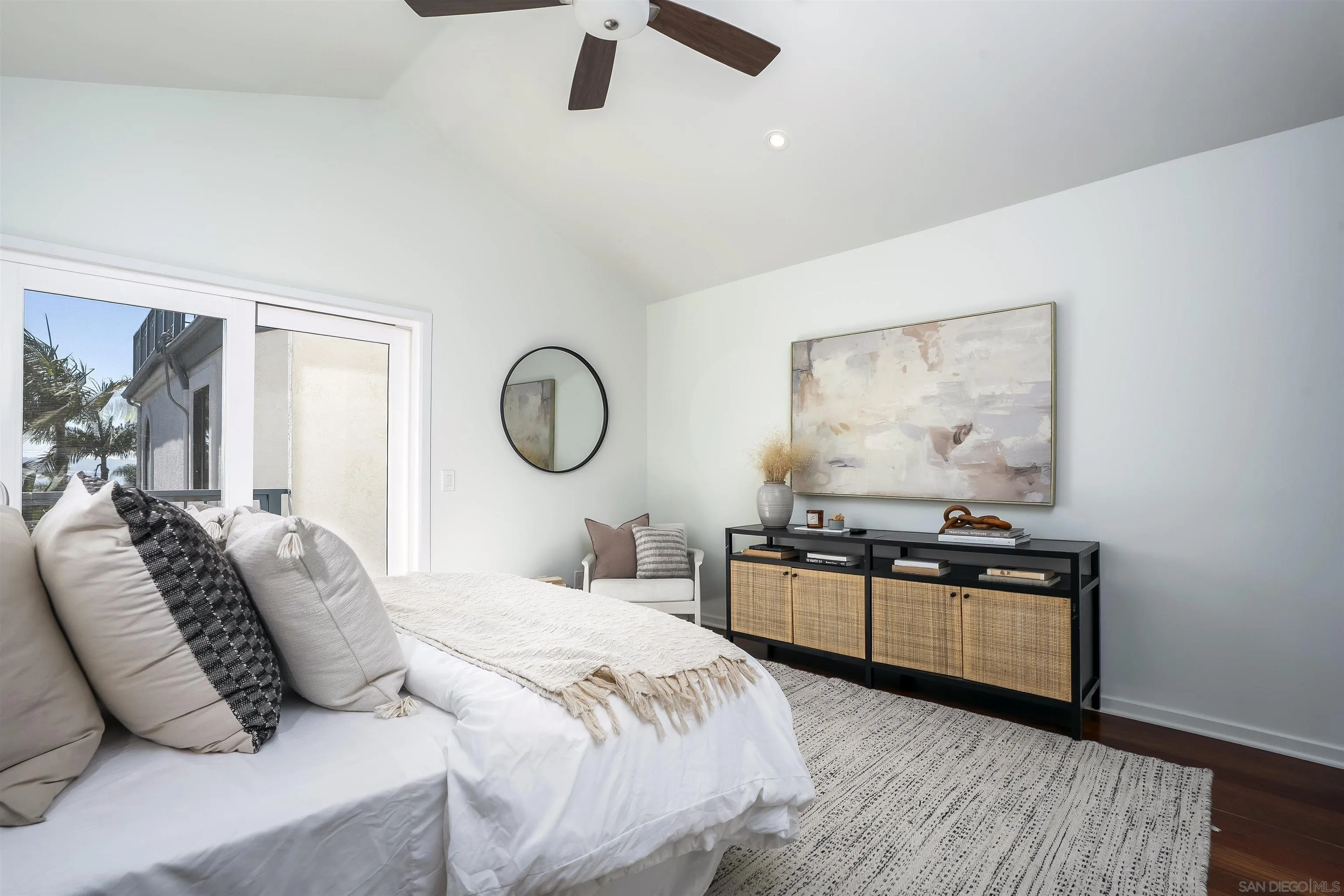 https://cdn.realtyfeed.com/cdn/127/260008195/5b55fd8bb1af5408efce36e127041ad0.webp