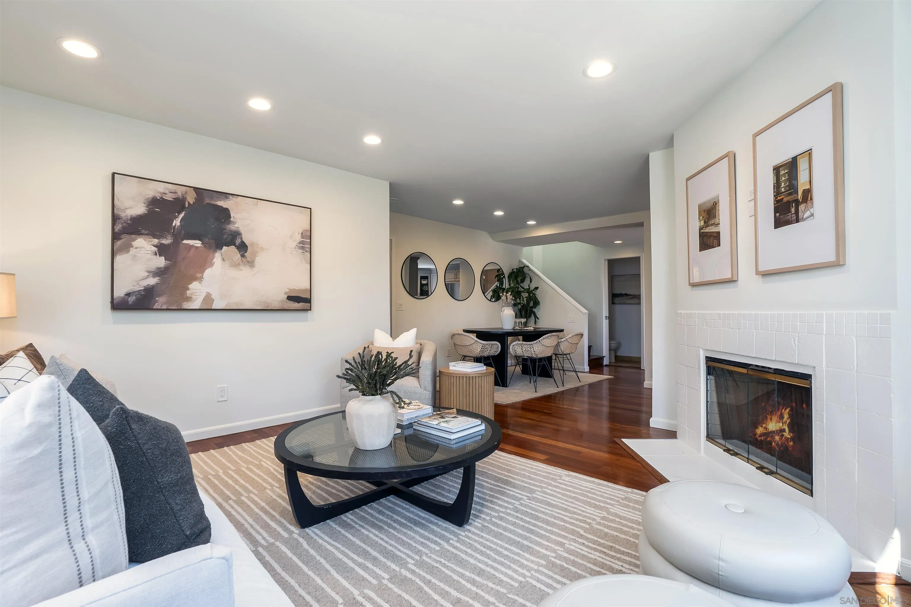https://cdn.realtyfeed.com/cdn/127/260008195/9c5160cad39d927fdcc61ce5dee6c5eb.webp
